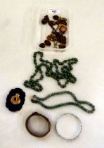 Items of personal ornament: to include jade coloured beads; and a 9ct gold heart shaped pendant