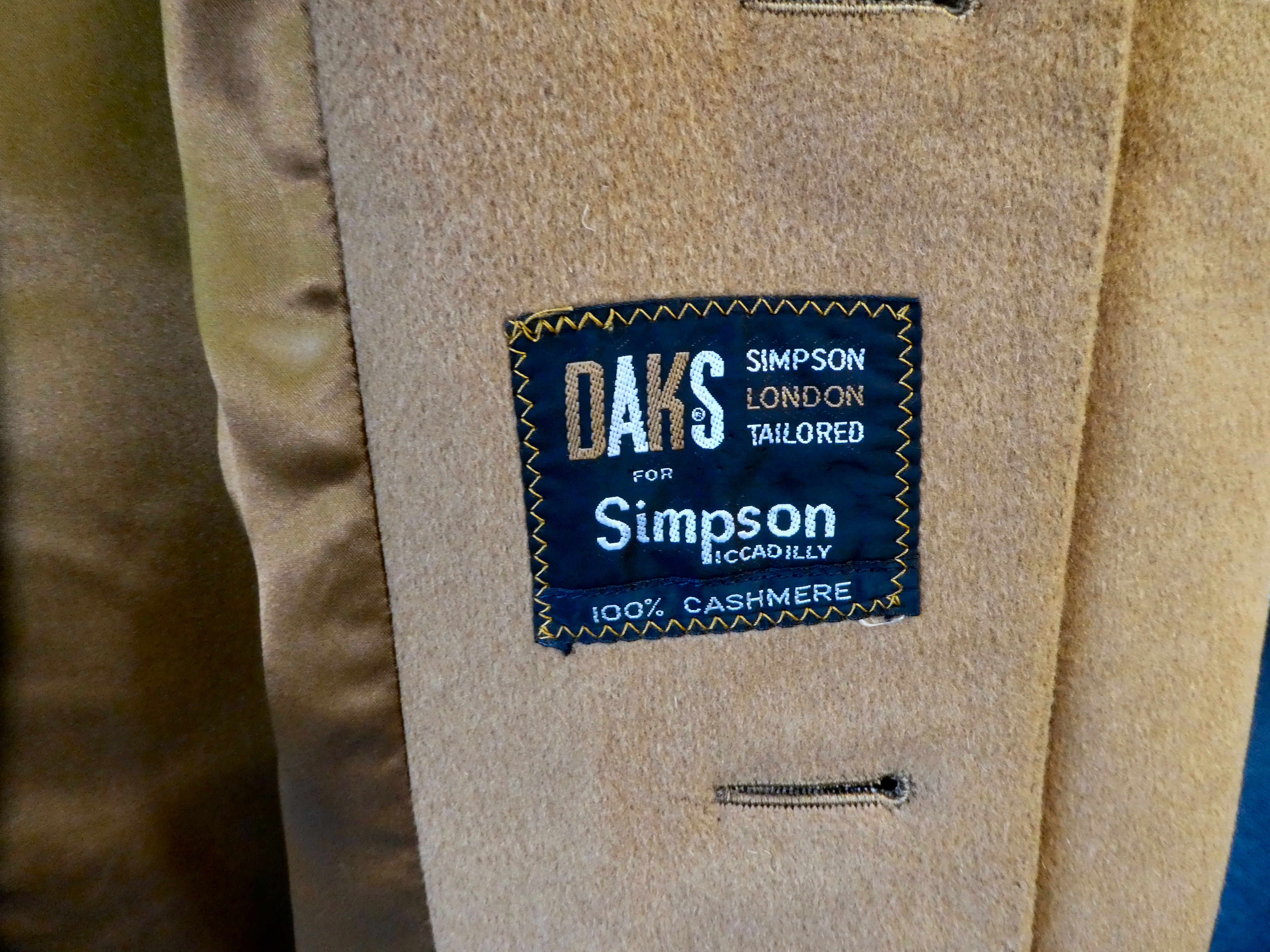 A Daks of London mans tan brown fabric three quarter length coat  approx. size 44" regular/large - Image 2 of 5