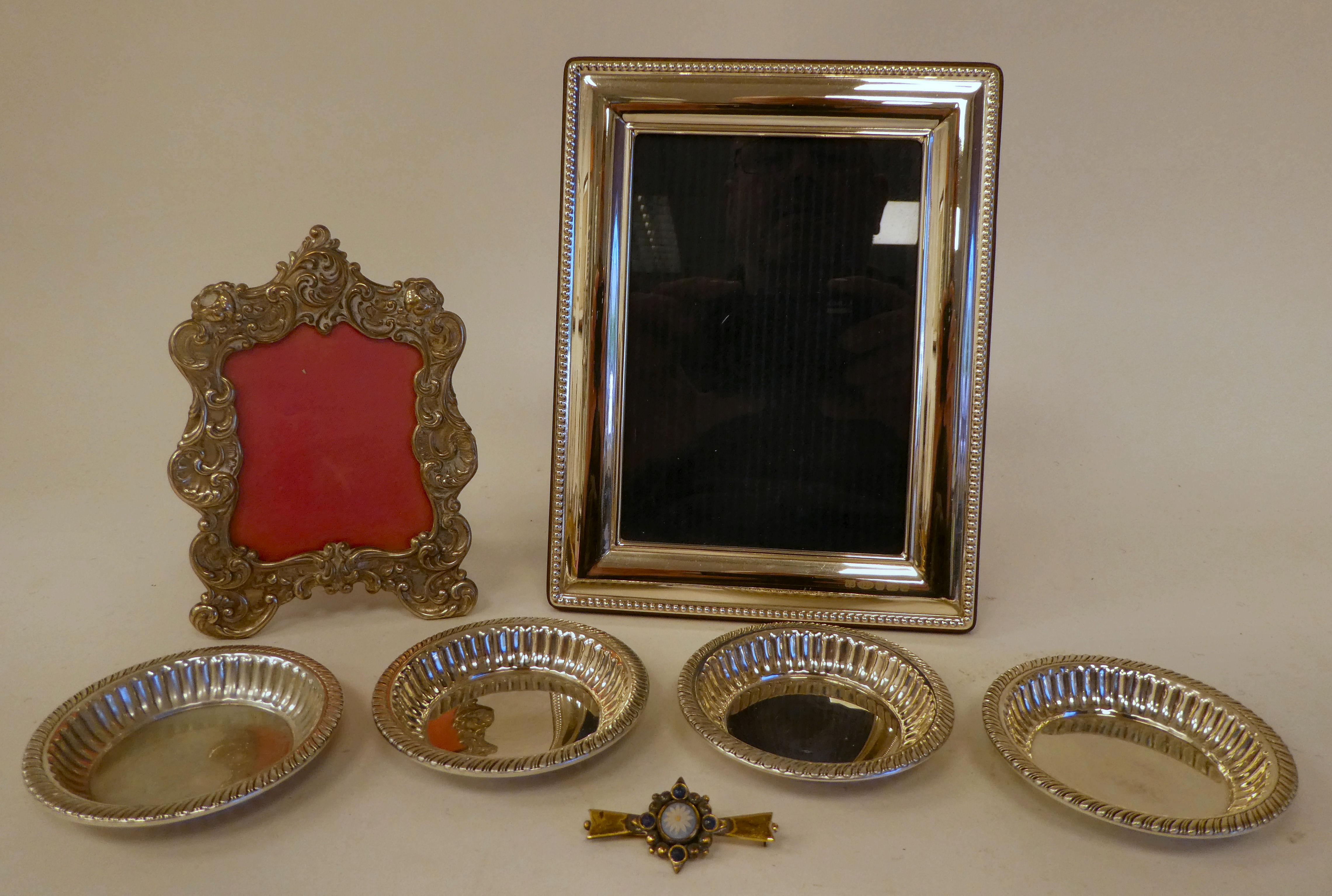 Silver collectables: to include photograph framed  stamped 925  4" x 5"