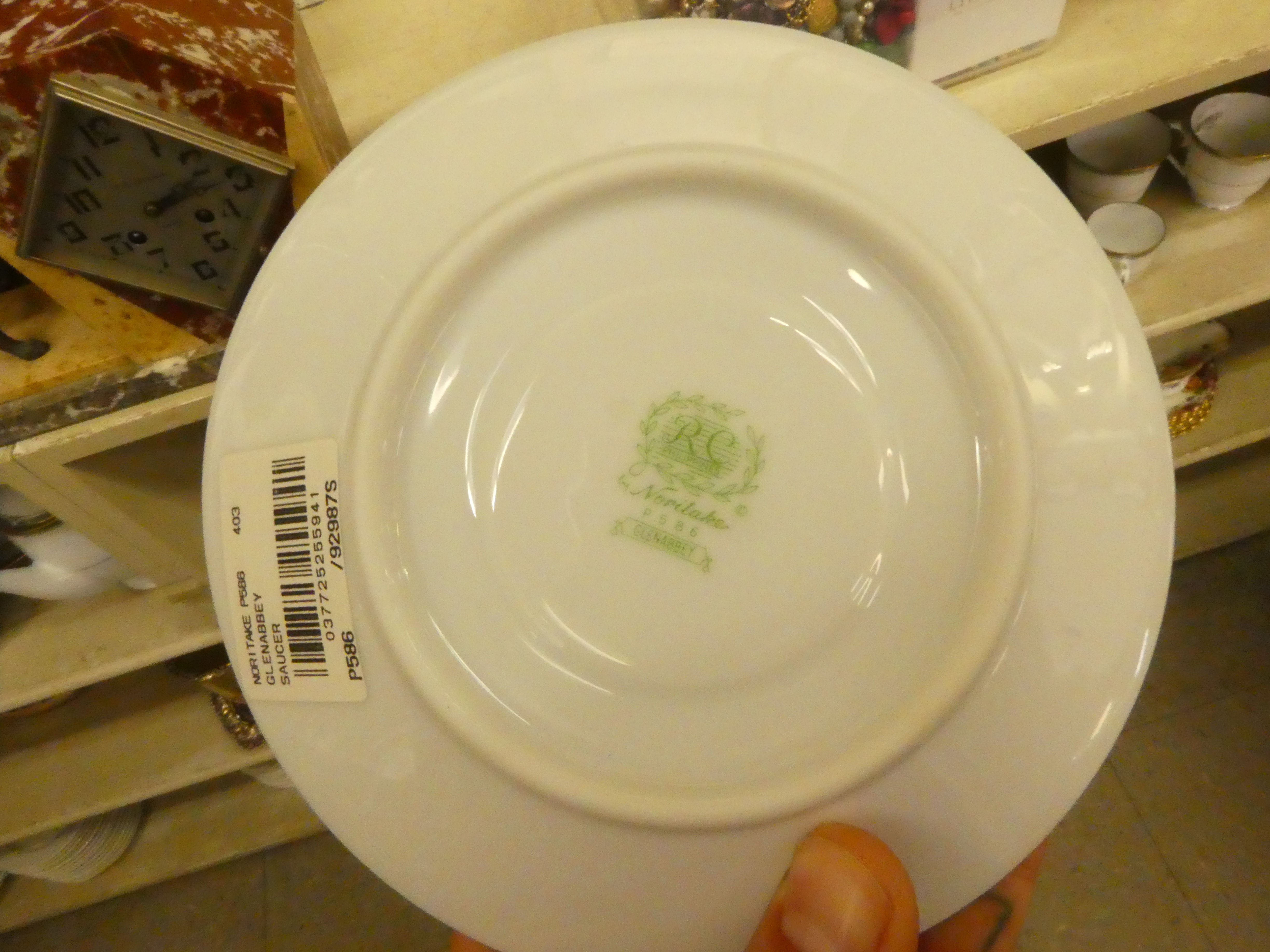 A Noritake porcelain Glenabbey pattern dinner service - Image 3 of 7