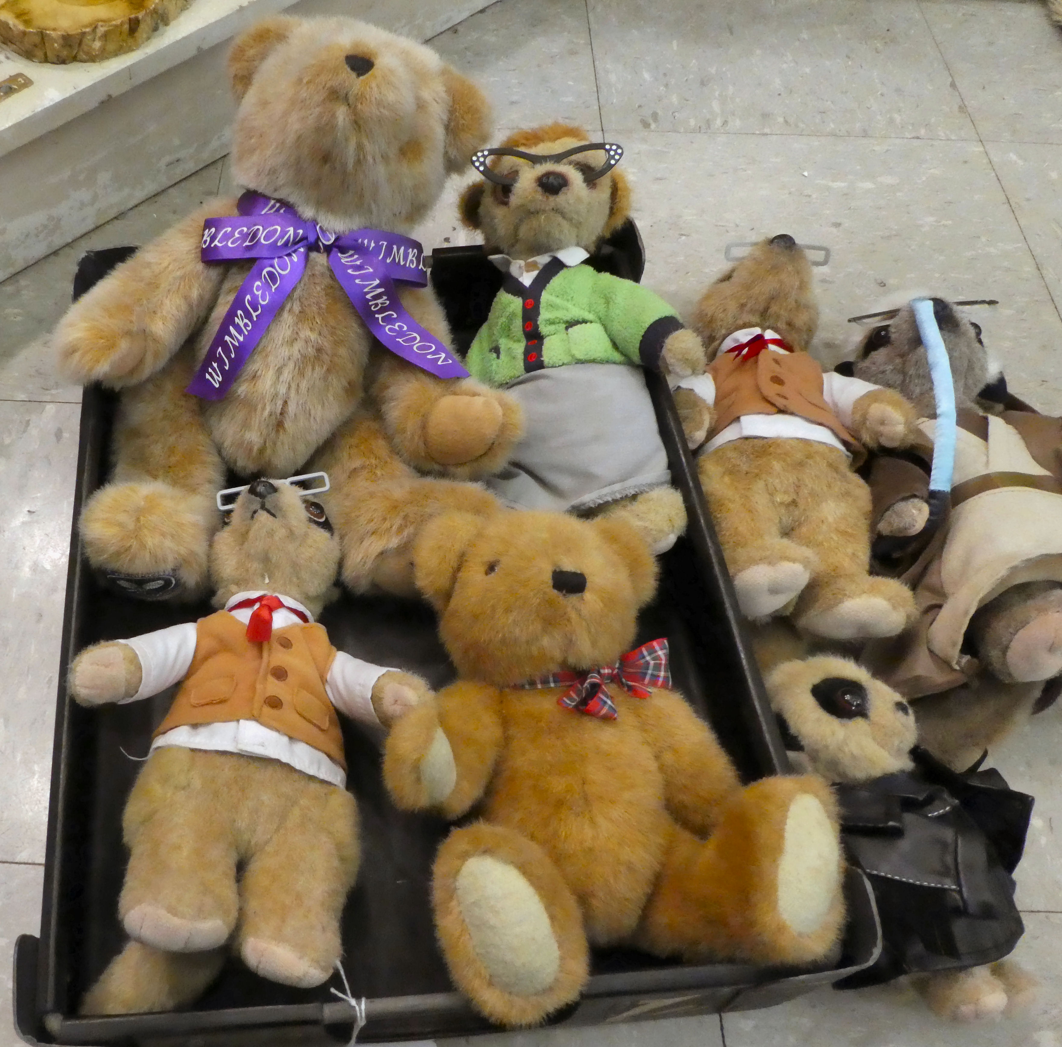 Modern soft toys: to include a family of meerkats - Image 3 of 3