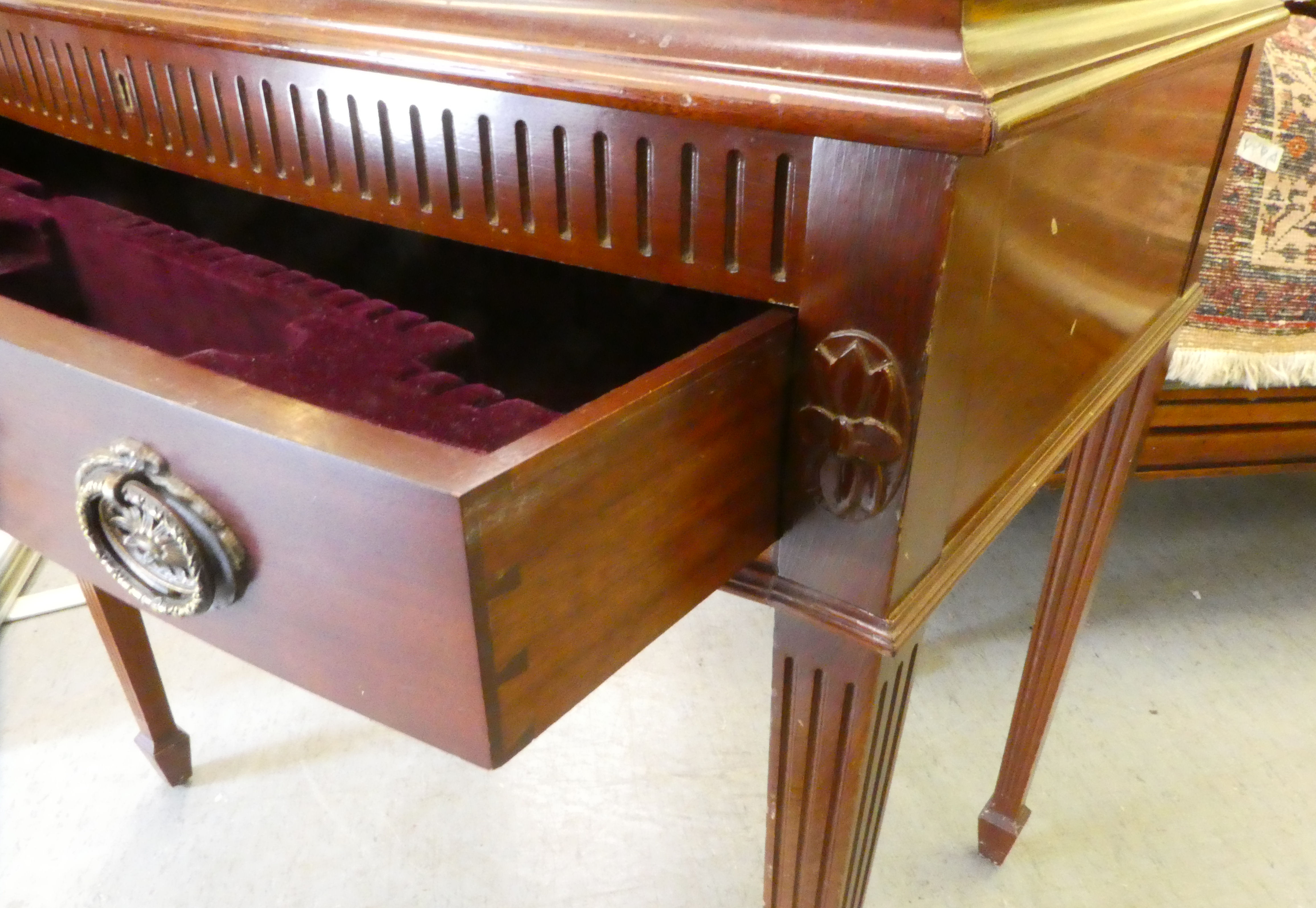 A modern mahogany finished bow front cutlery canteen, raised on square legs  30"h  31"w - Image 4 of 4