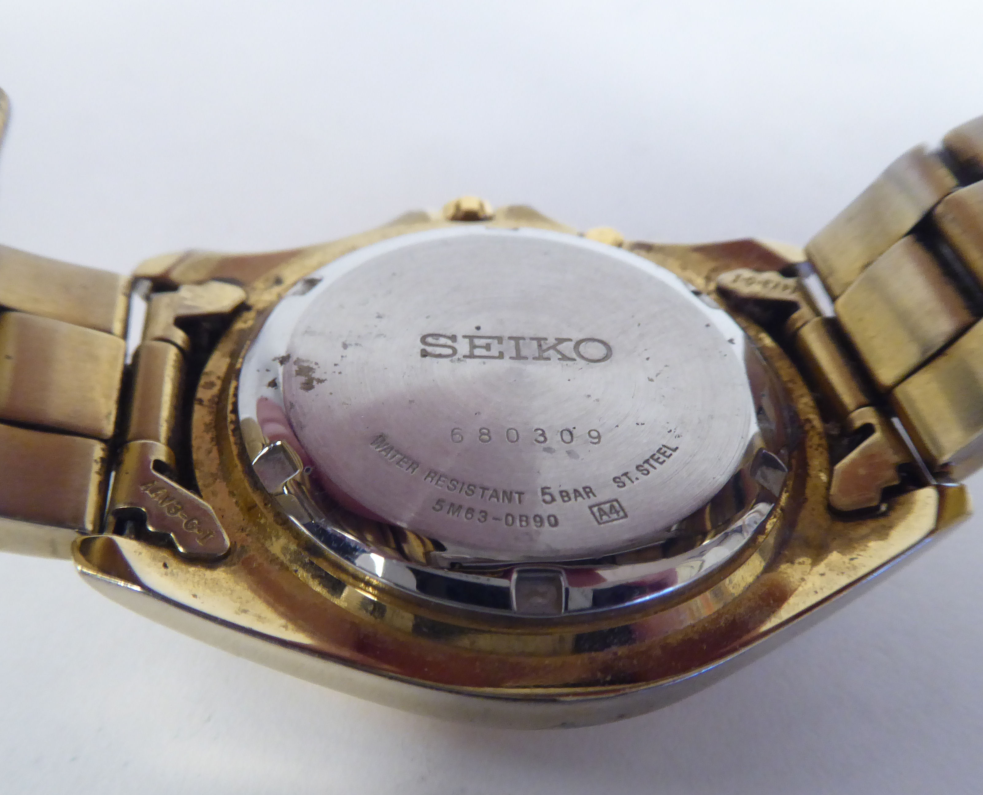 Three variously cased and strapped Seiko wristwatches - Image 5 of 7