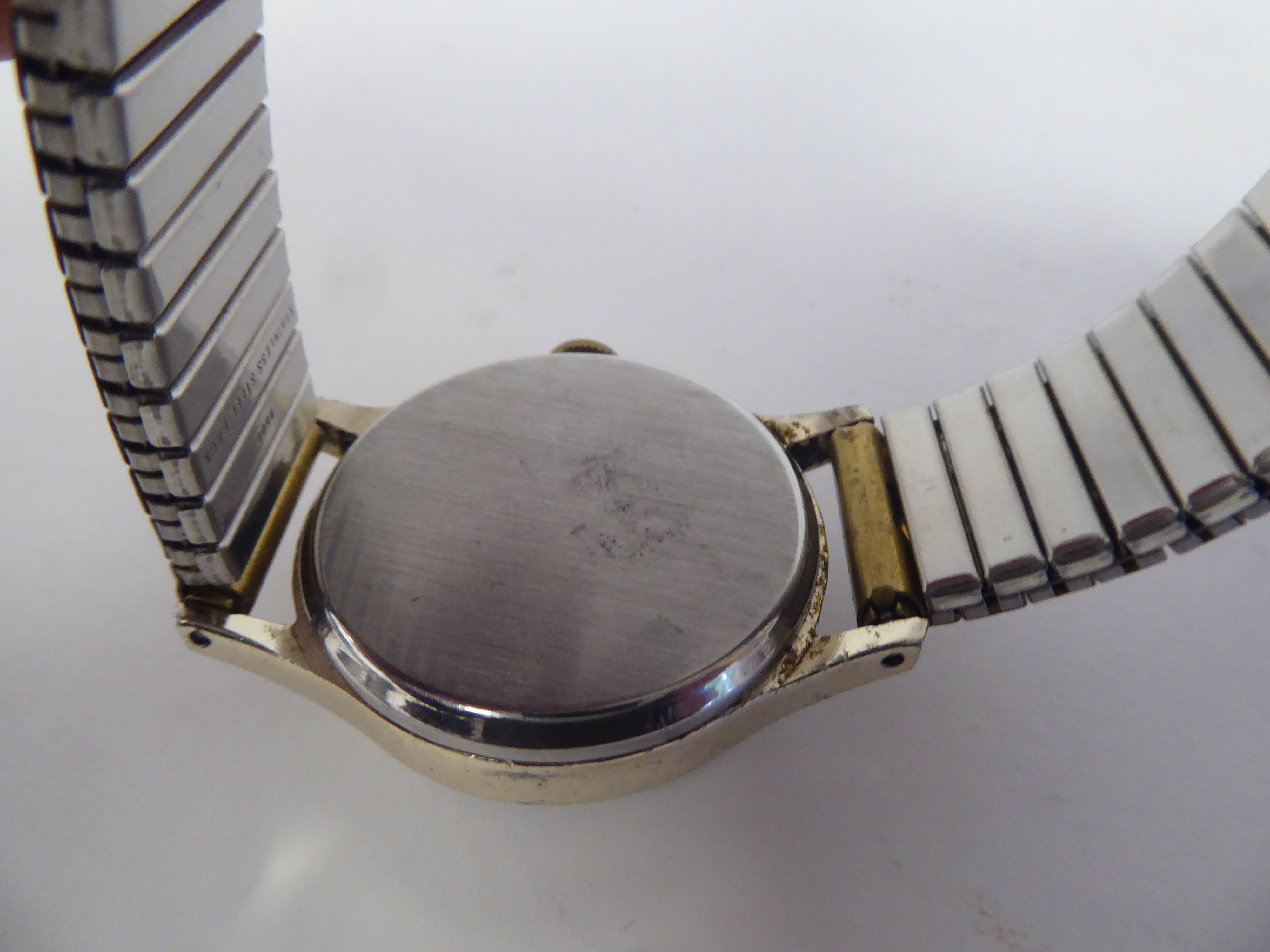 Four variously cased and strapped vintage wristwatches - Image 6 of 10