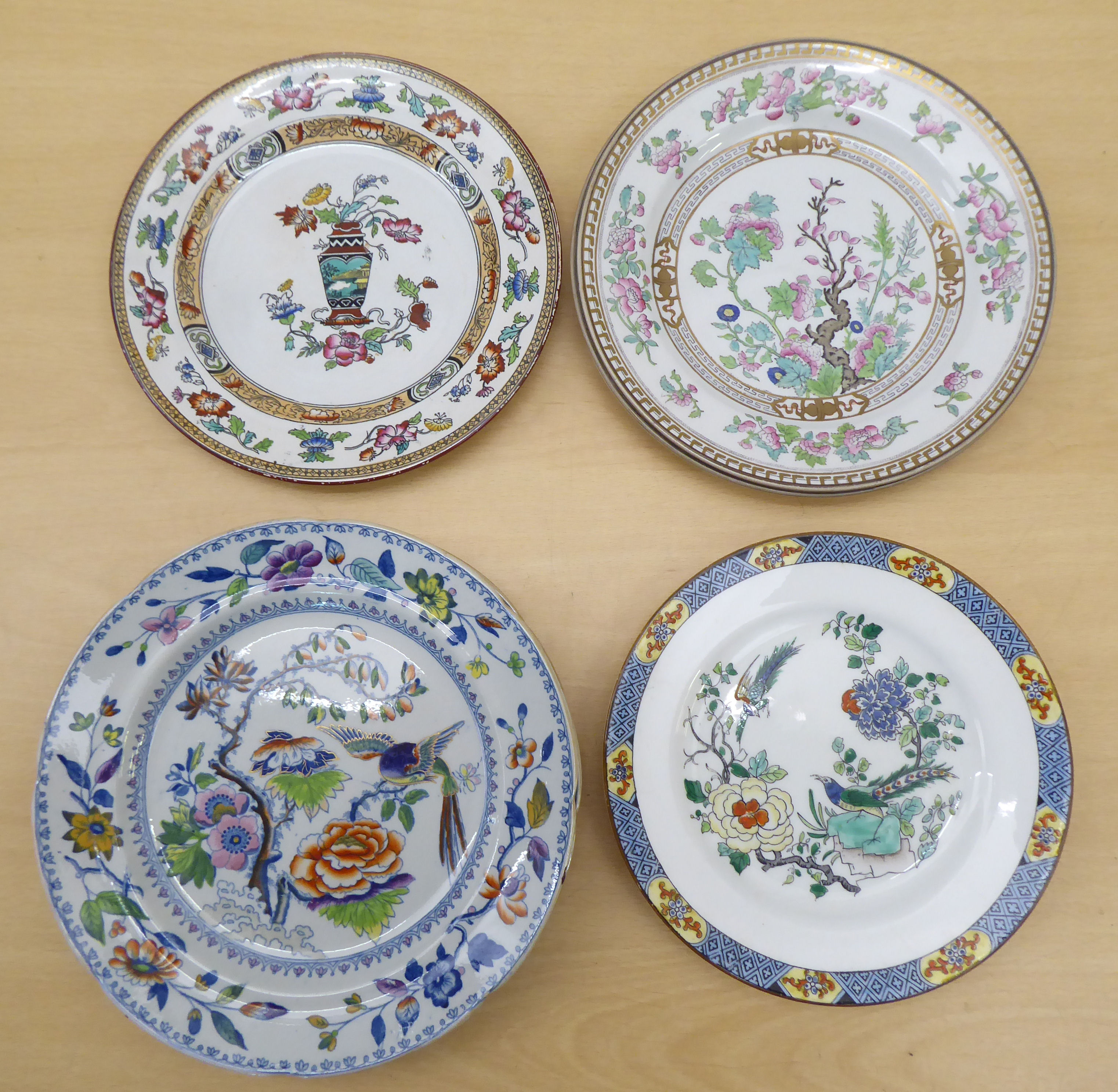 Ceramics: to include a late 18thC Chinese porcelain plate, decorated with birds and flora  8"dia - Image 6 of 9