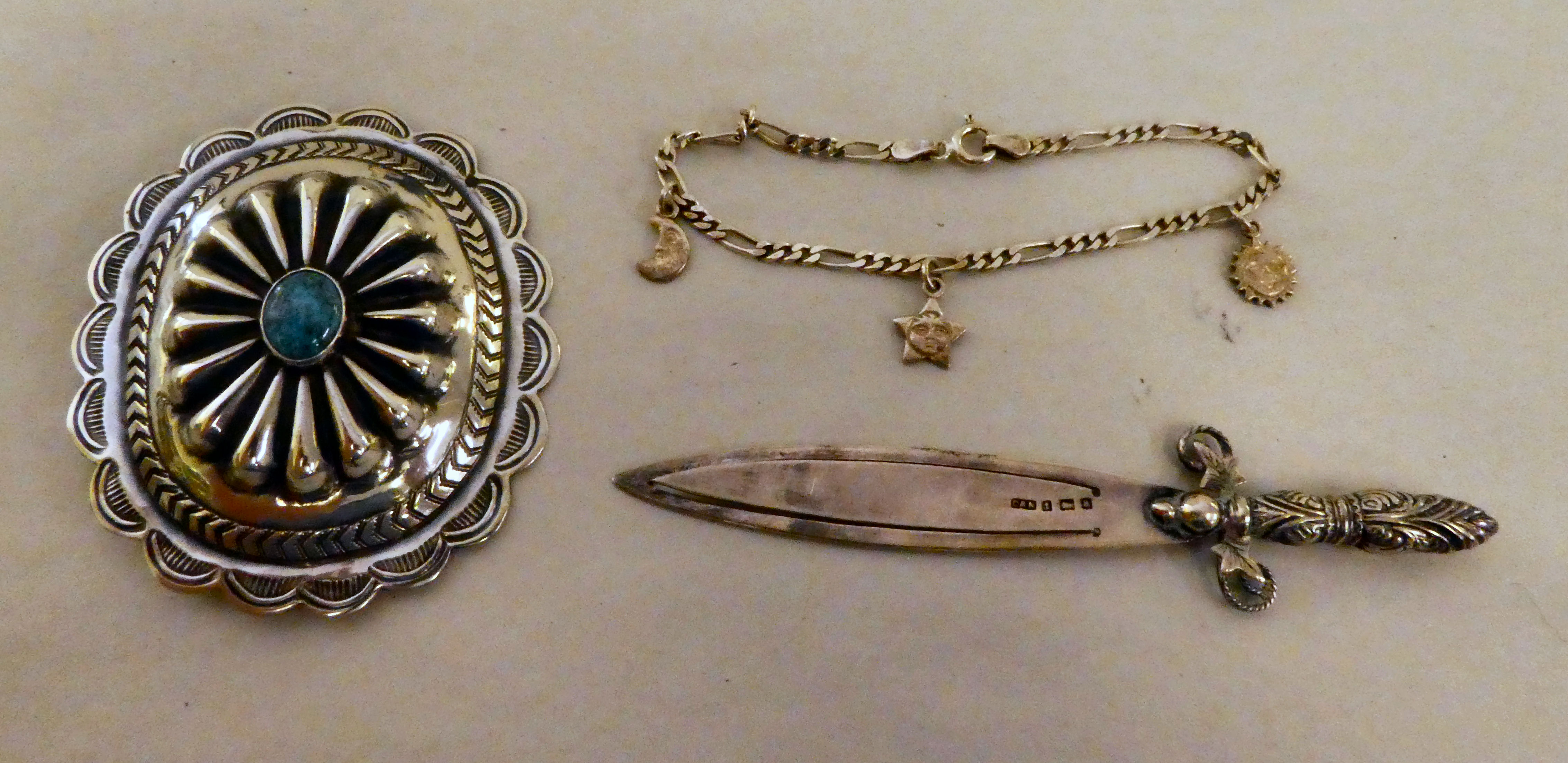 Silver and silver coloured metal trinkets and other items of ornament: to include a Sterling, - Image 3 of 4