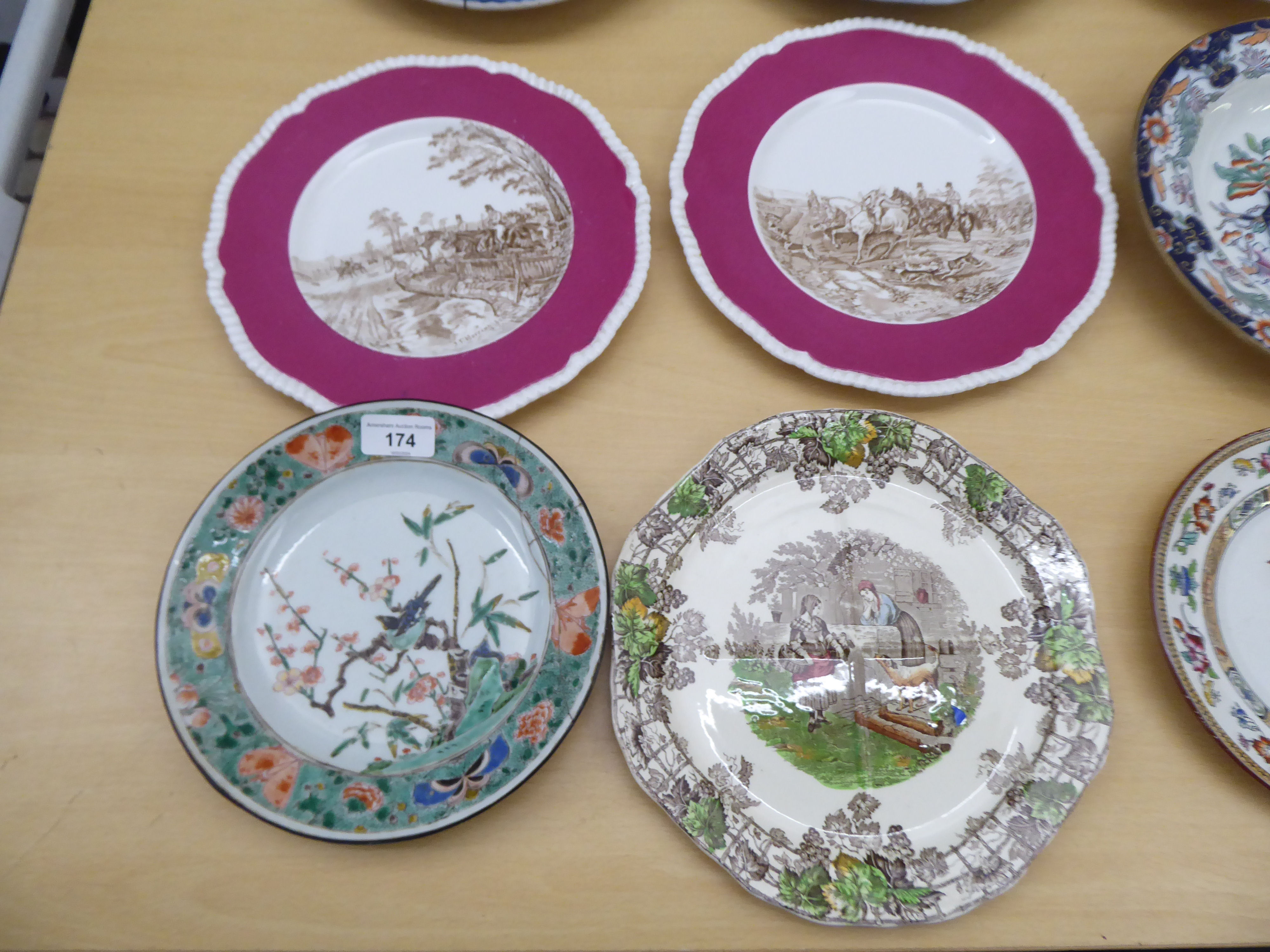 Ceramics: to include a late 18thC Chinese porcelain plate, decorated with birds and flora  8"dia - Image 2 of 9
