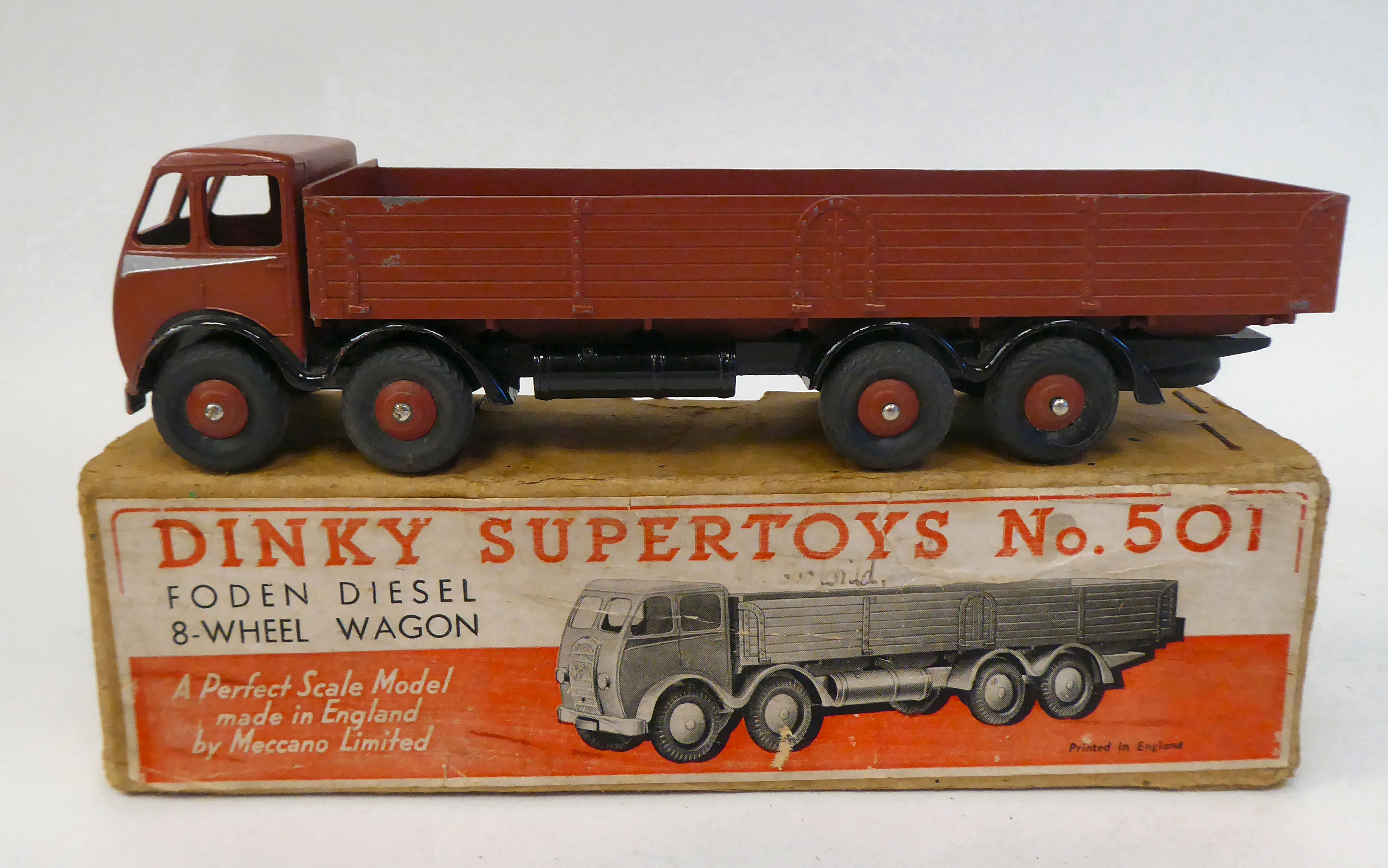 Twenty five vintage Dinky painted diecast model vehicles, some boxed: to include a Guy 4 ton - Image 10 of 15