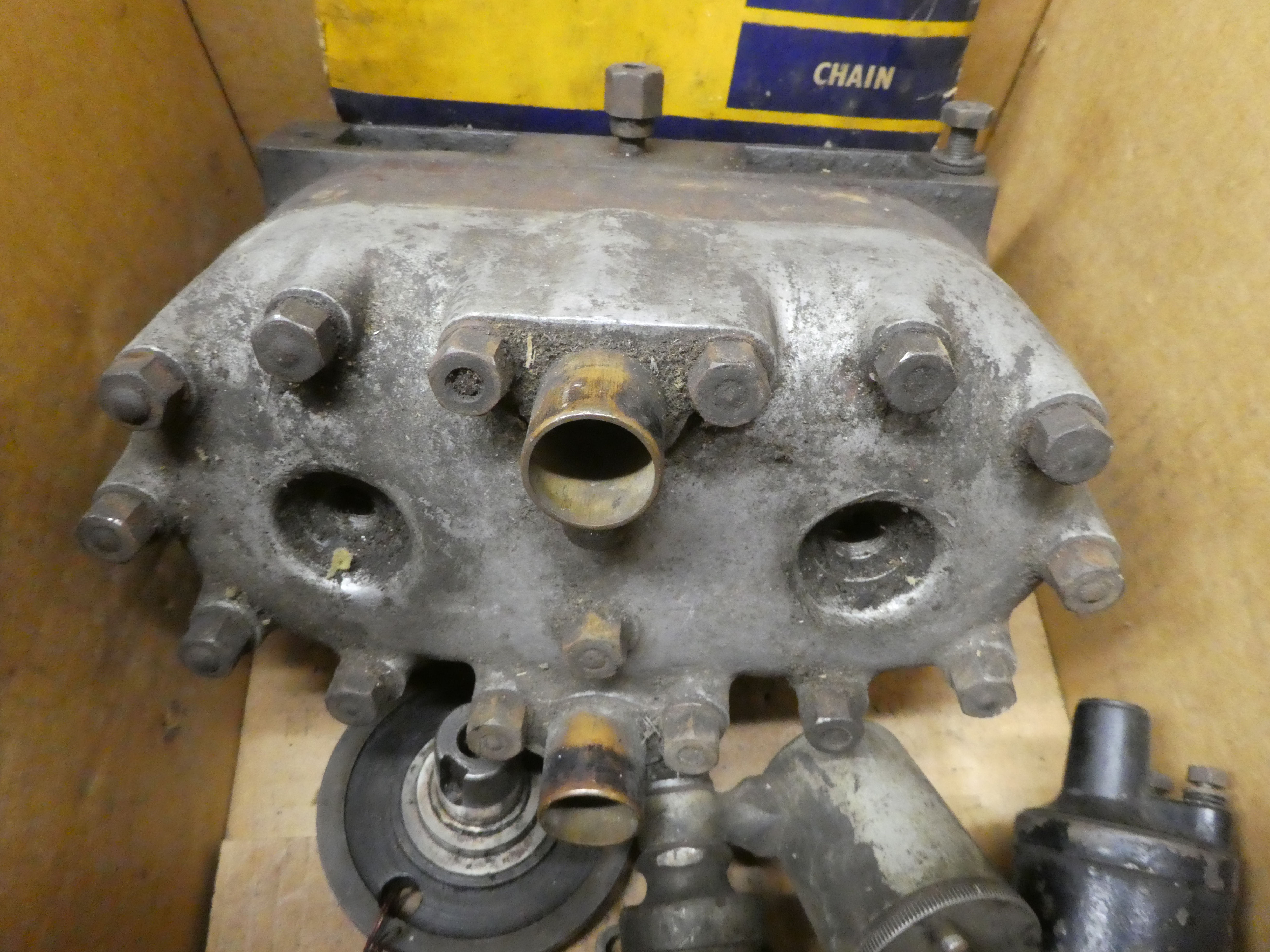 Motorcycle spares for a 1949 Scott Squirrel: to include part of the engine block and foot peg - Image 13 of 14