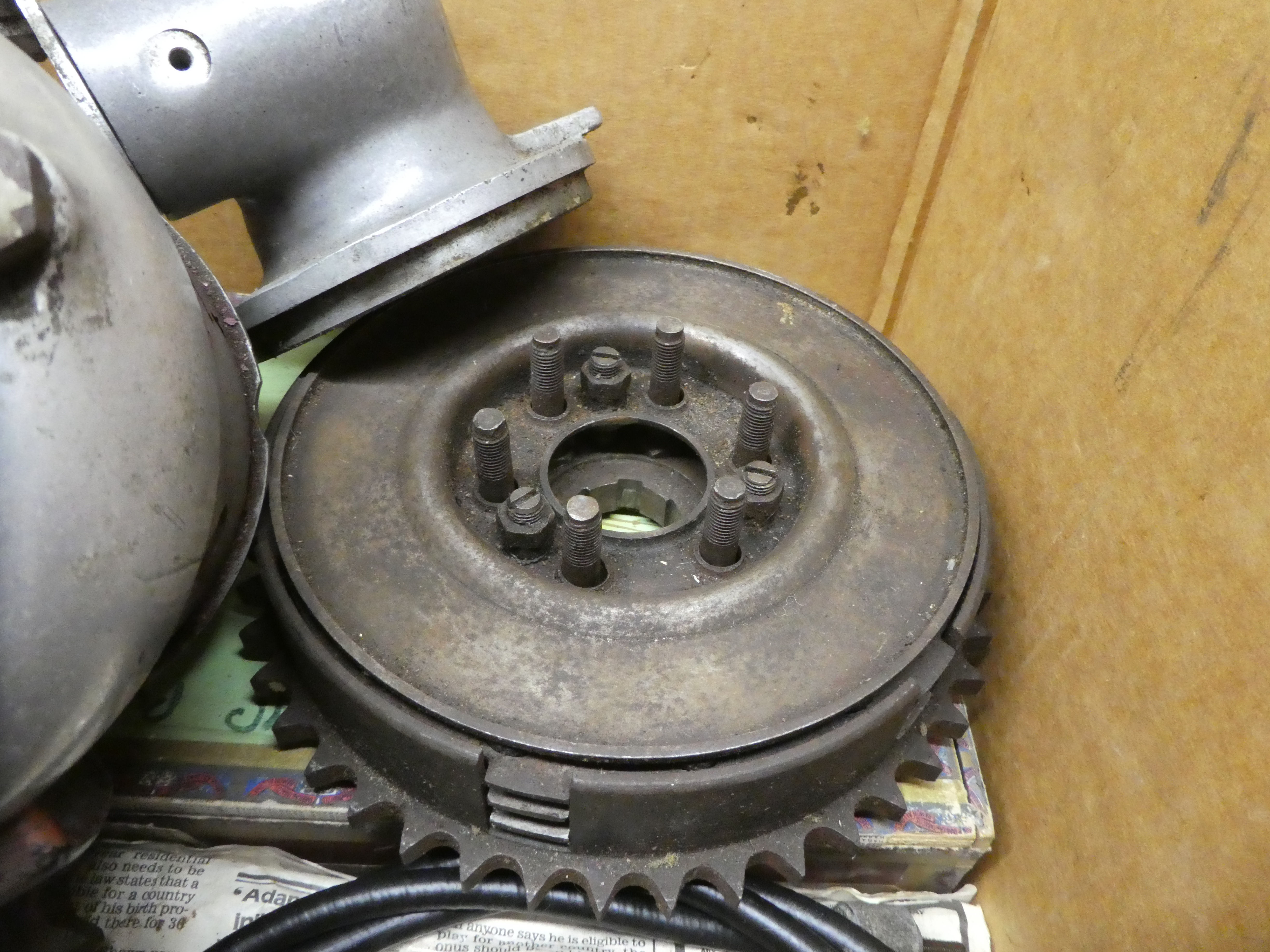 Motorcycle spares for a 1949 Scott Squirrel: to include part of the engine block and foot peg - Image 3 of 14