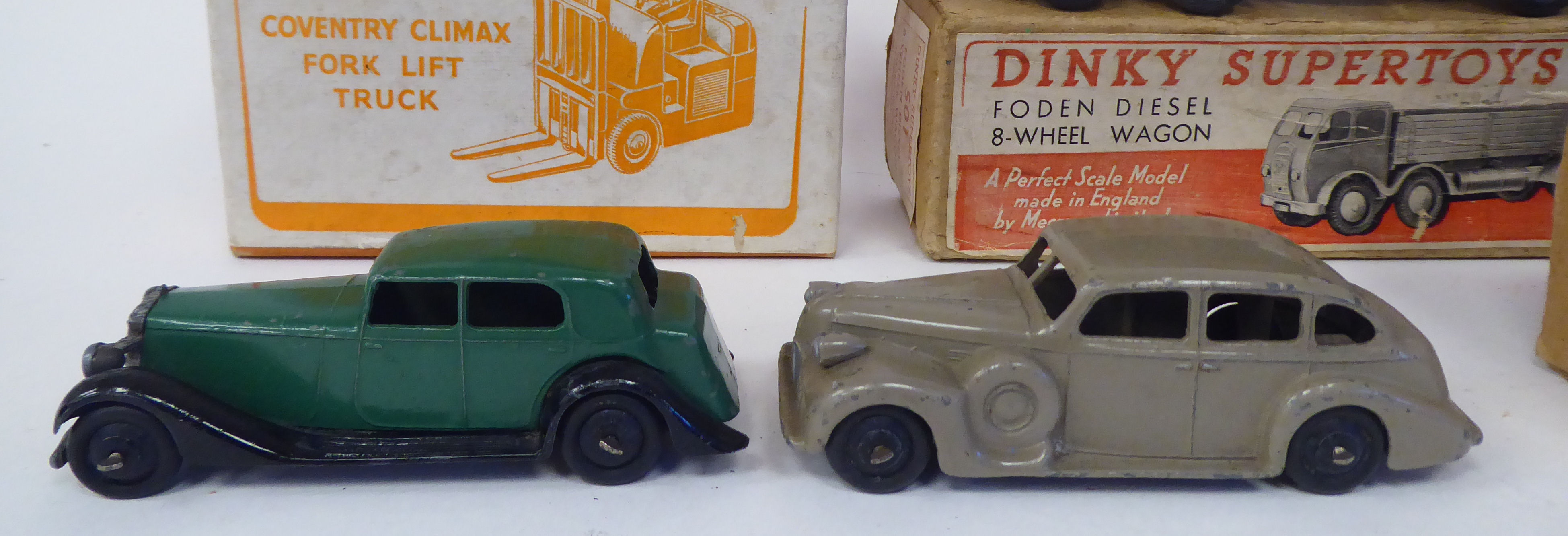 Twenty five vintage Dinky painted diecast model vehicles, some boxed: to include a Guy 4 ton - Image 5 of 15