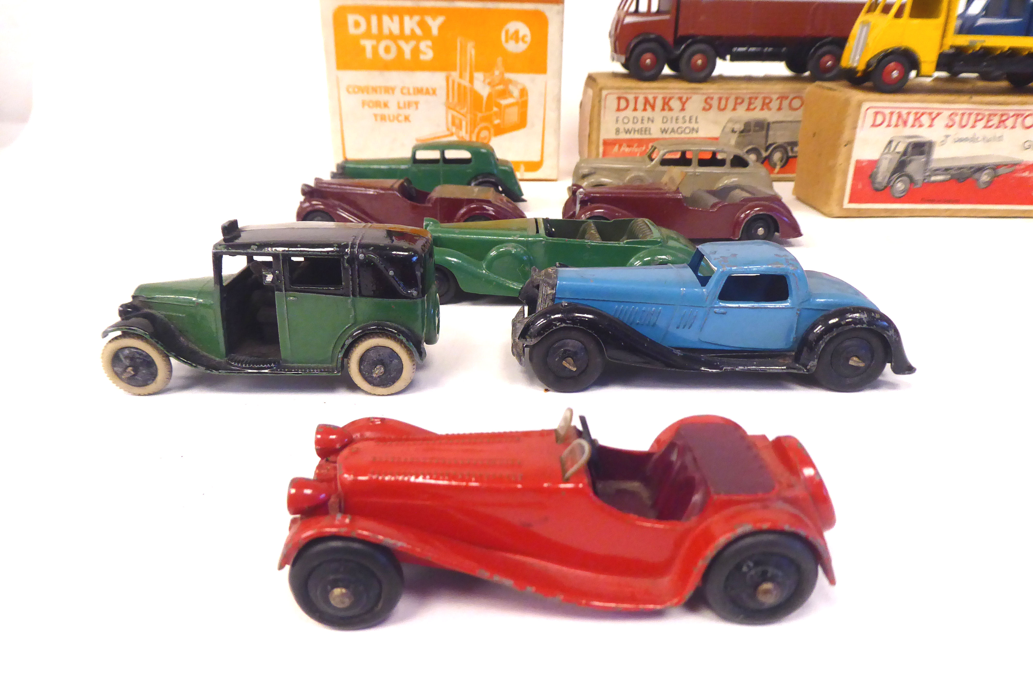 Twenty five vintage Dinky painted diecast model vehicles, some boxed: to include a Guy 4 ton - Image 3 of 15