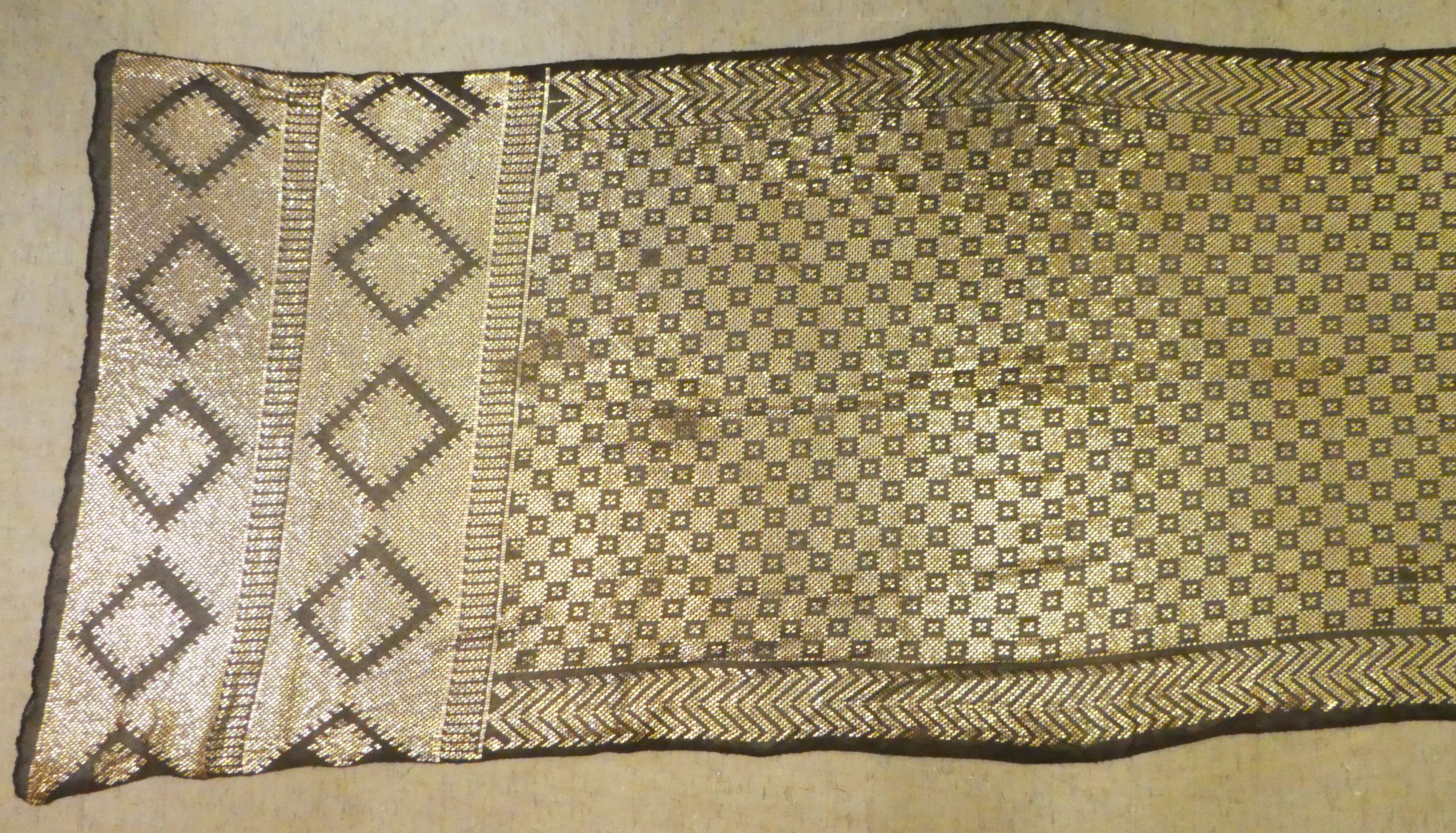 An Art Deco geometrically patterned black and woven white metal piano shawl - Image 3 of 5