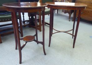 An Edwardian crossbanded mahogany occasional table, raised on square, tapered legs  28"h  18"w;