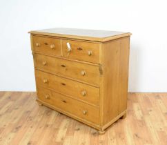 A 20th Century pine chest of drawers