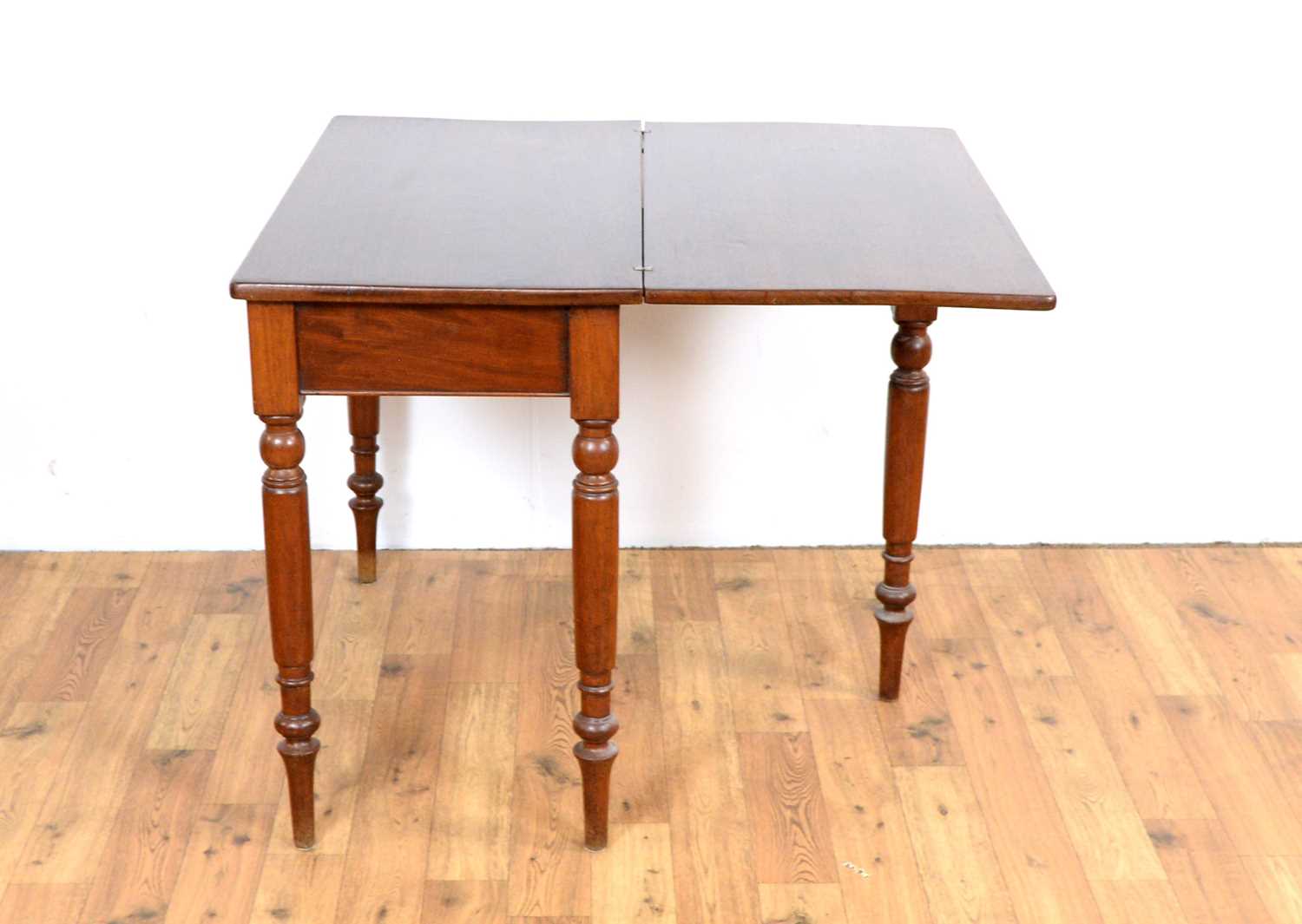A late Victorian mahogany tea table - Image 4 of 12