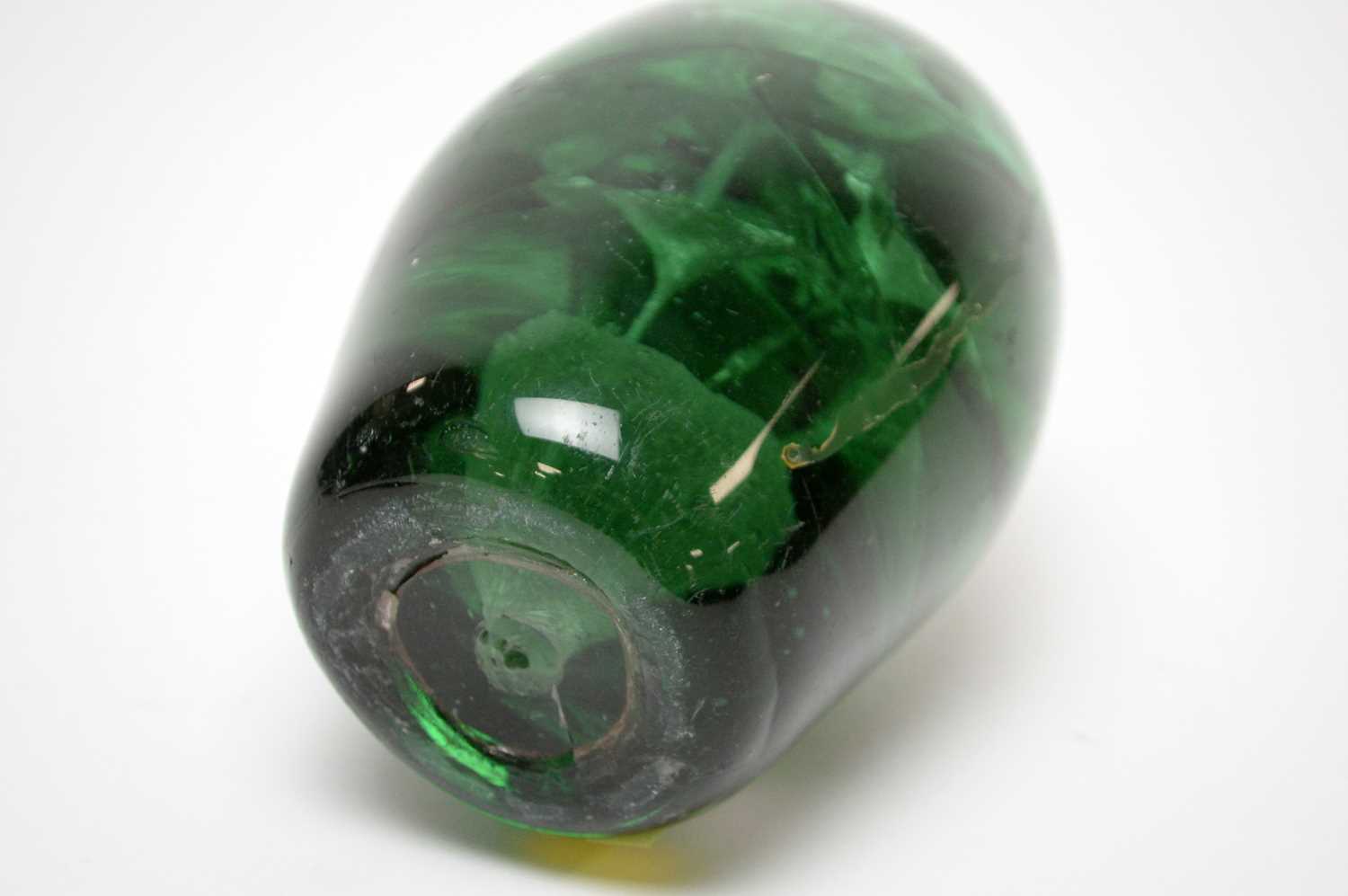 A 19th Century green glass dump paperweight - Image 4 of 4