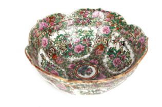 A Chinese famille rose circular bowl