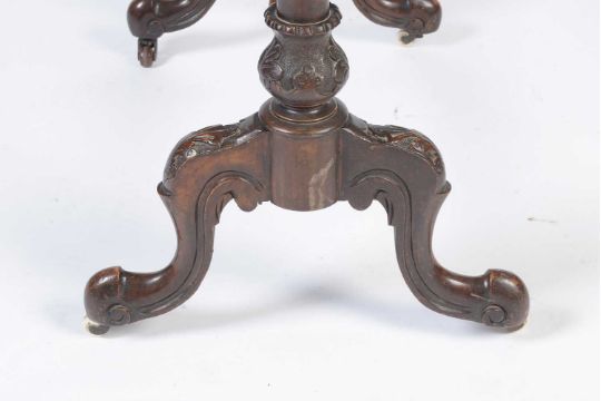 A Victorian burr walnut centre table - Image 5 of 20