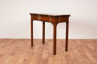 Kittinger & Buffalo: A Georgian-style mahogany serpentine fronted tea table