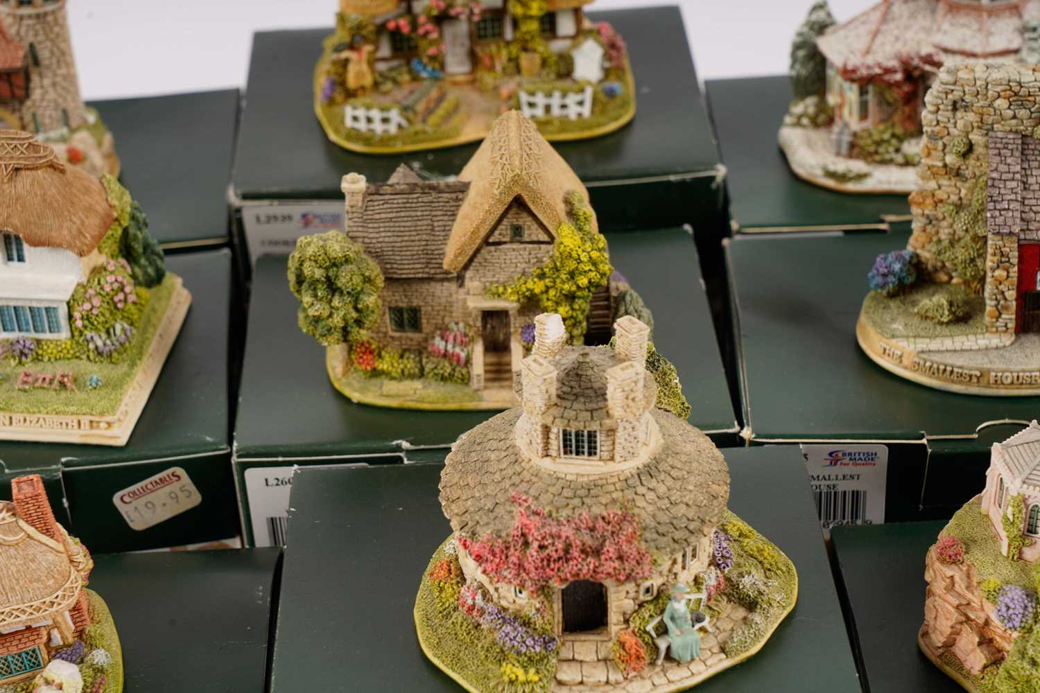 A collection of Lilliput Lane items - Image 2 of 23