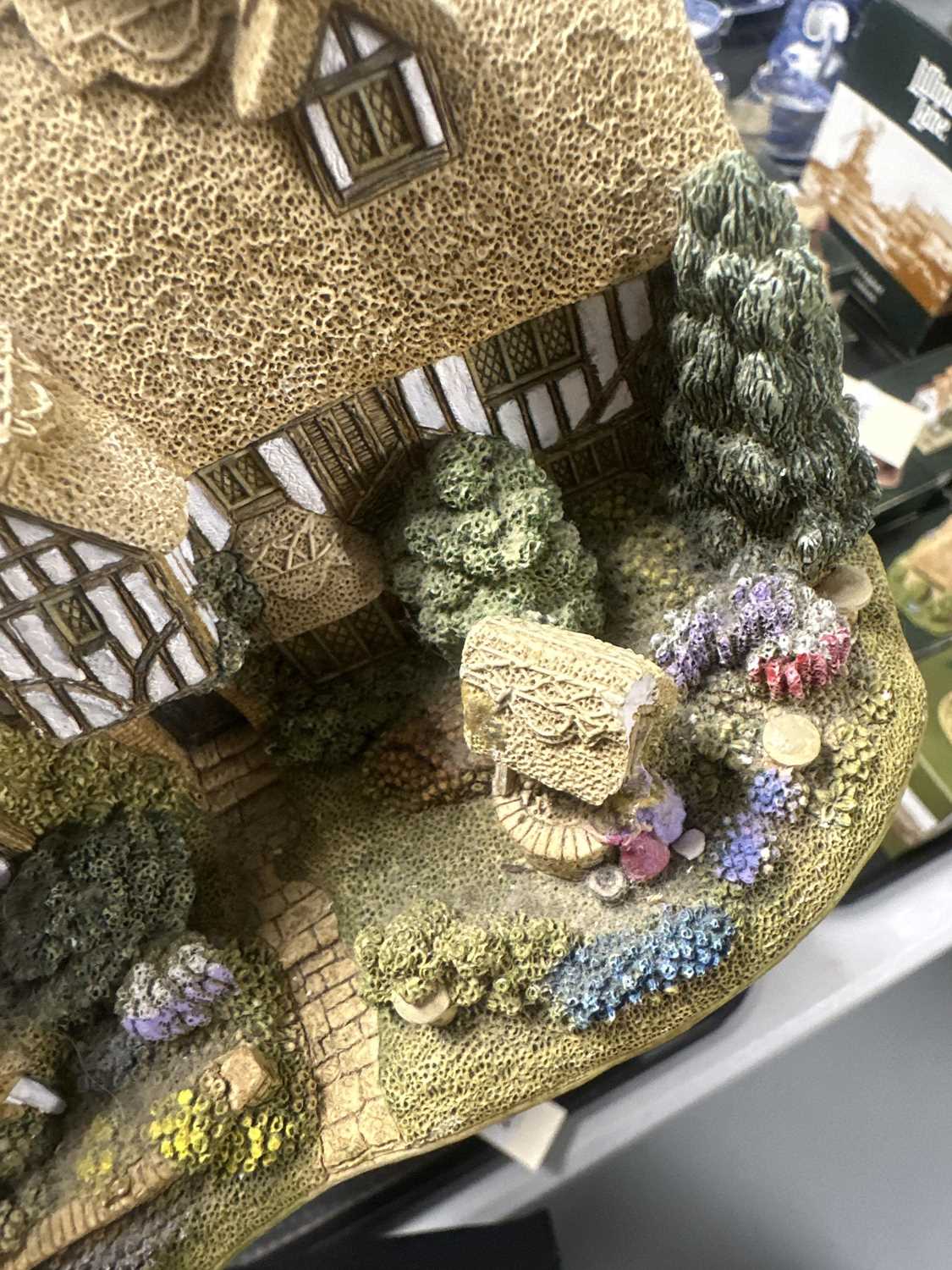 Two lilliput lane cottages - Image 5 of 10