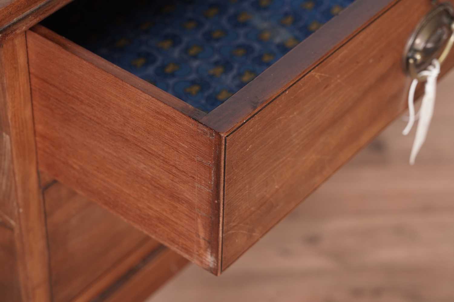 An early 20th Century mahogany chest of drawers - Image 4 of 4