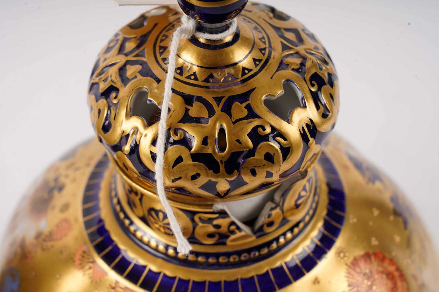 A Crown Derby pot pourri and a Satsuma ware pot - Image 5 of 6