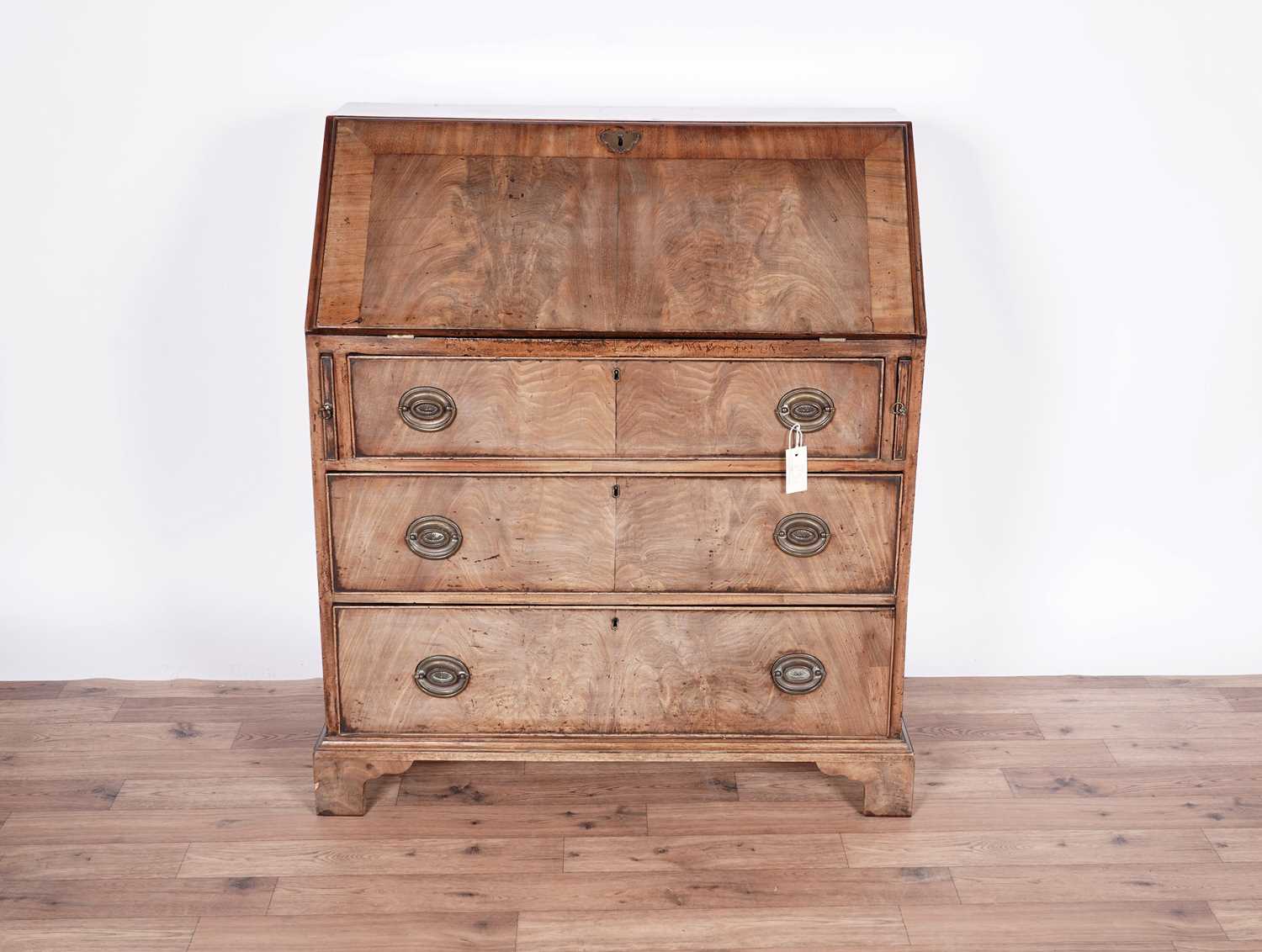 A George III mahogany bureau - Image 2 of 5