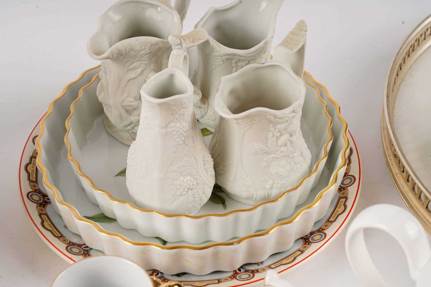 A selection of teaware and other decorative ceramics - Image 7 of 7