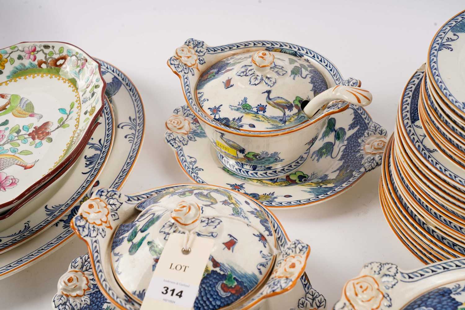 A selection of 19th Century and later dinner ware - Image 3 of 7