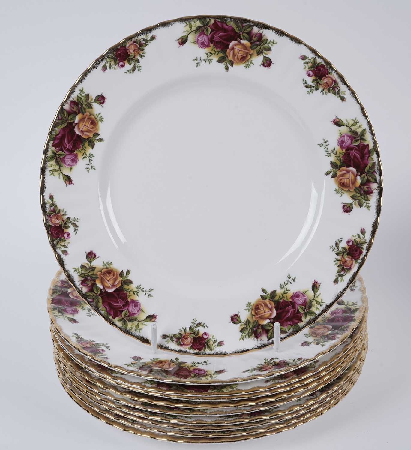 A Royal Albert ‘Old Country Roses’ part tea and dinner service - Image 5 of 7