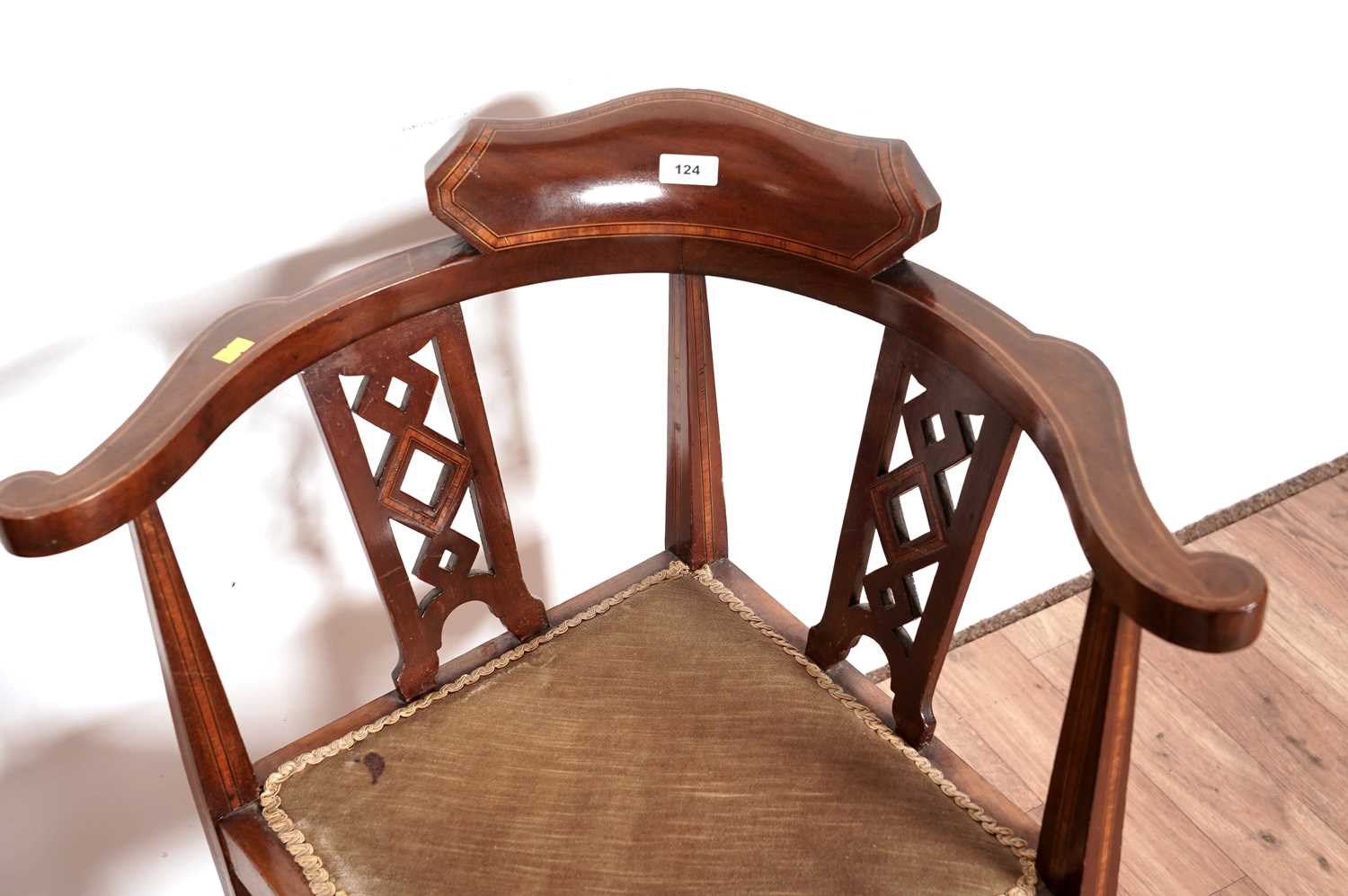 A pair of Edwardian corner armchairs - Bild 4 aus 4