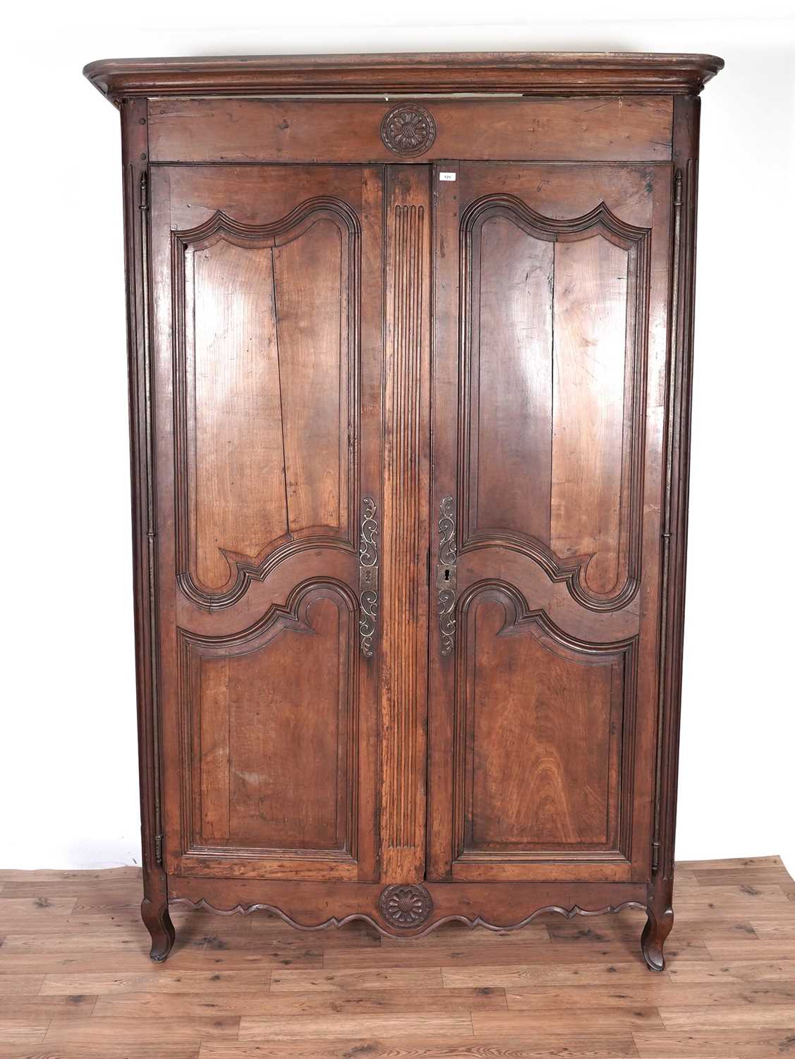 A French Provincial early/mid 19th Century fruitwood armoire - Image 2 of 14