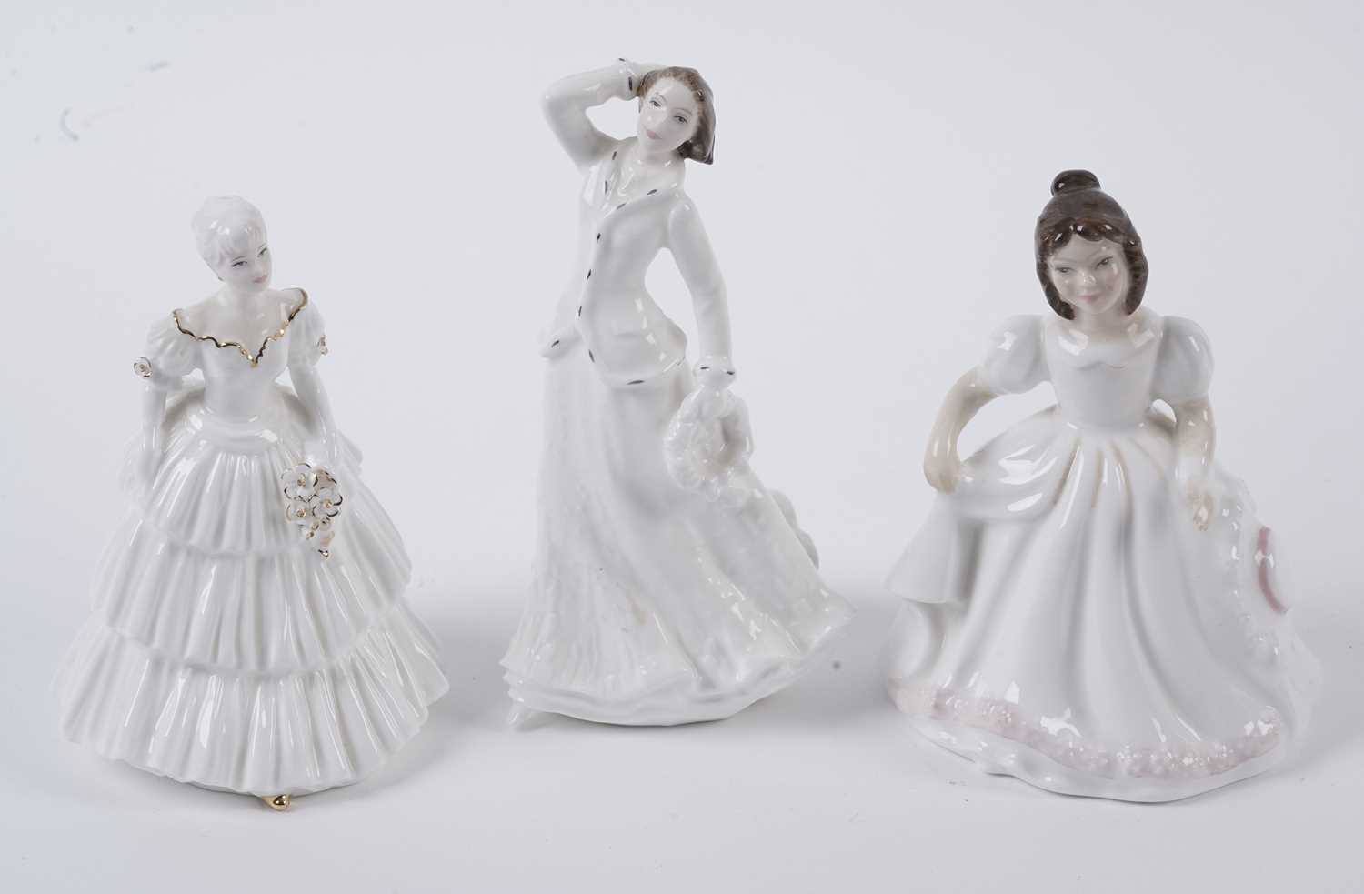 A collection of Royal Doulton ceramic figures of ladies - Image 8 of 12