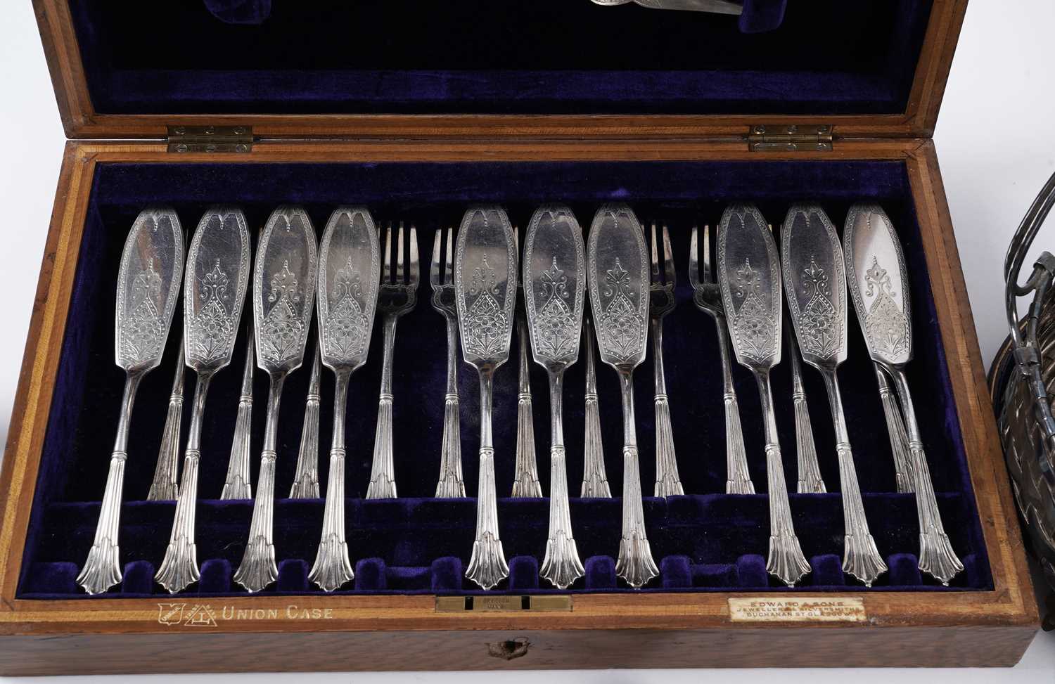 A selection of cutlery and plated ware - Image 2 of 6