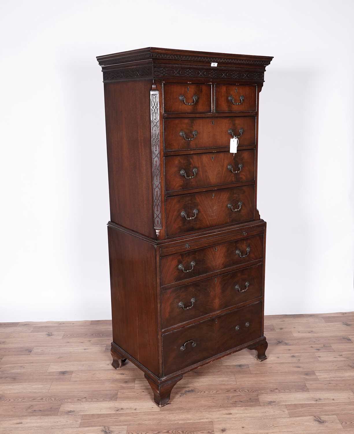 A Georgian-style mahogany chest-on-chest - Bild 3 aus 4