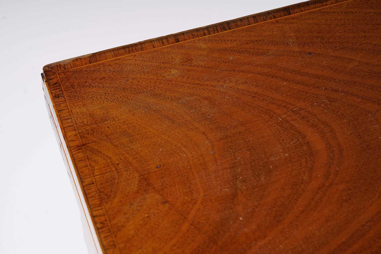 A George III 'fiddle back' mahogany card table - Image 4 of 15