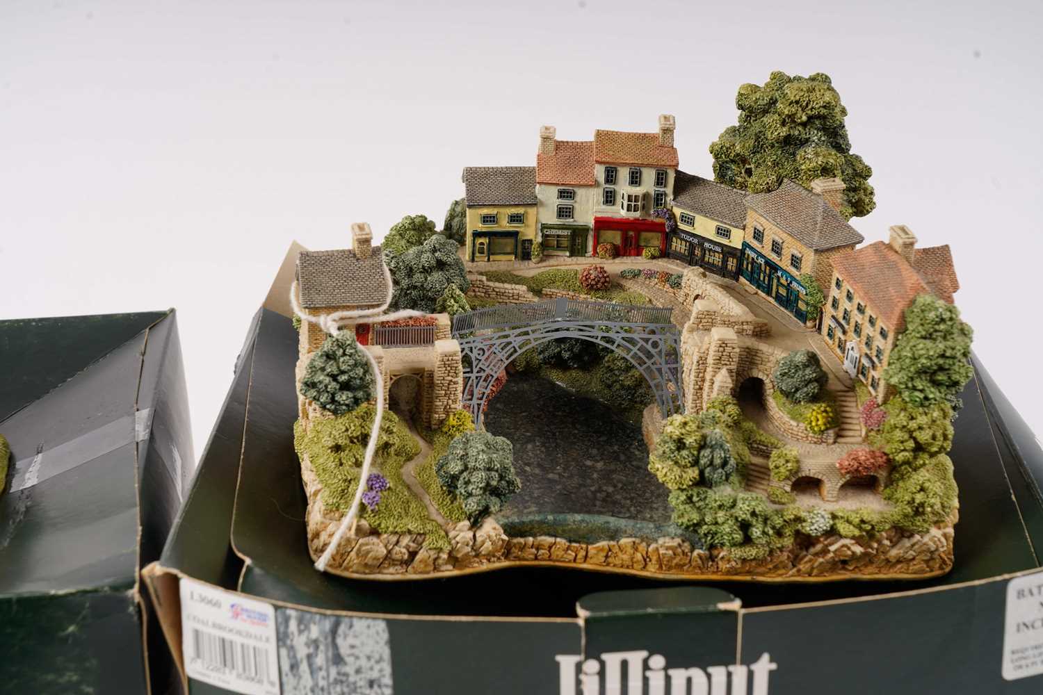 Two lilliput lane cottages - Image 2 of 10