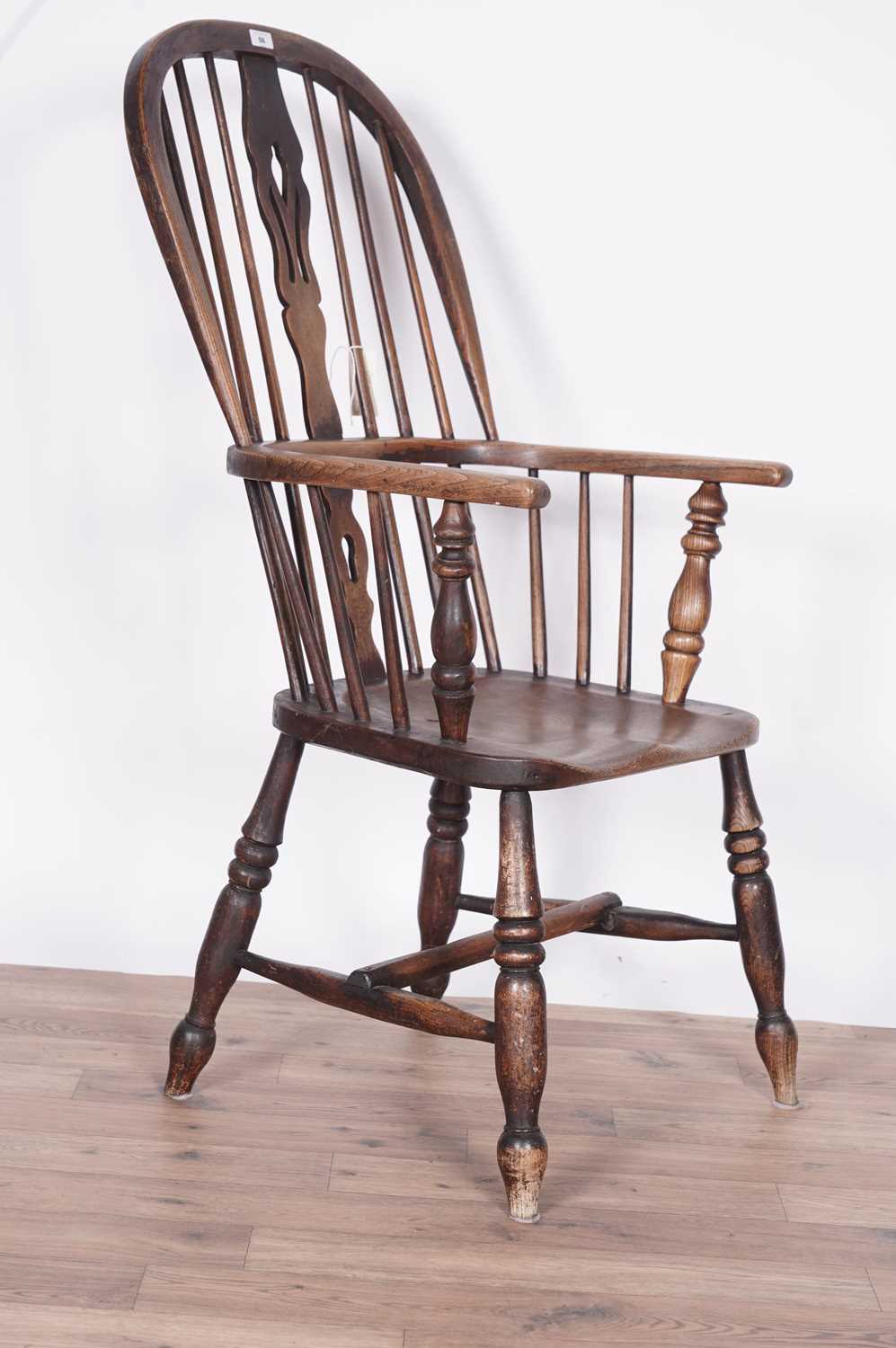 A 19th Century beech and elm Windsor chair - Image 4 of 4