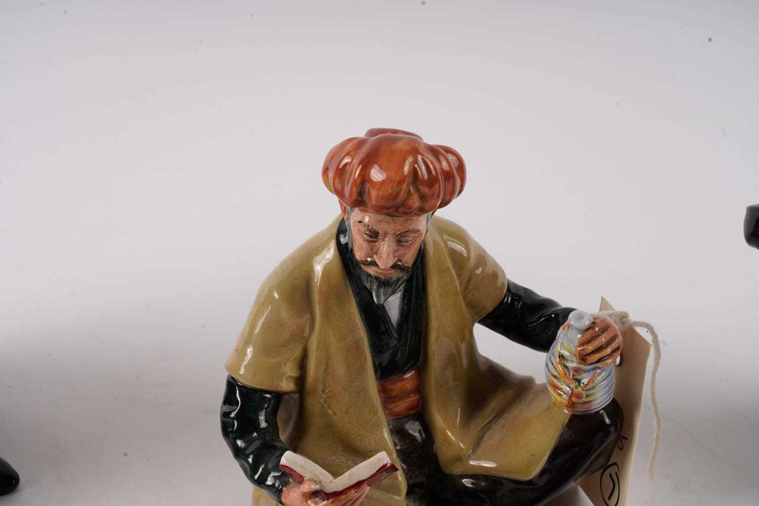 A collection of decorative Royal Doulton figures and other ceramics - Image 4 of 5