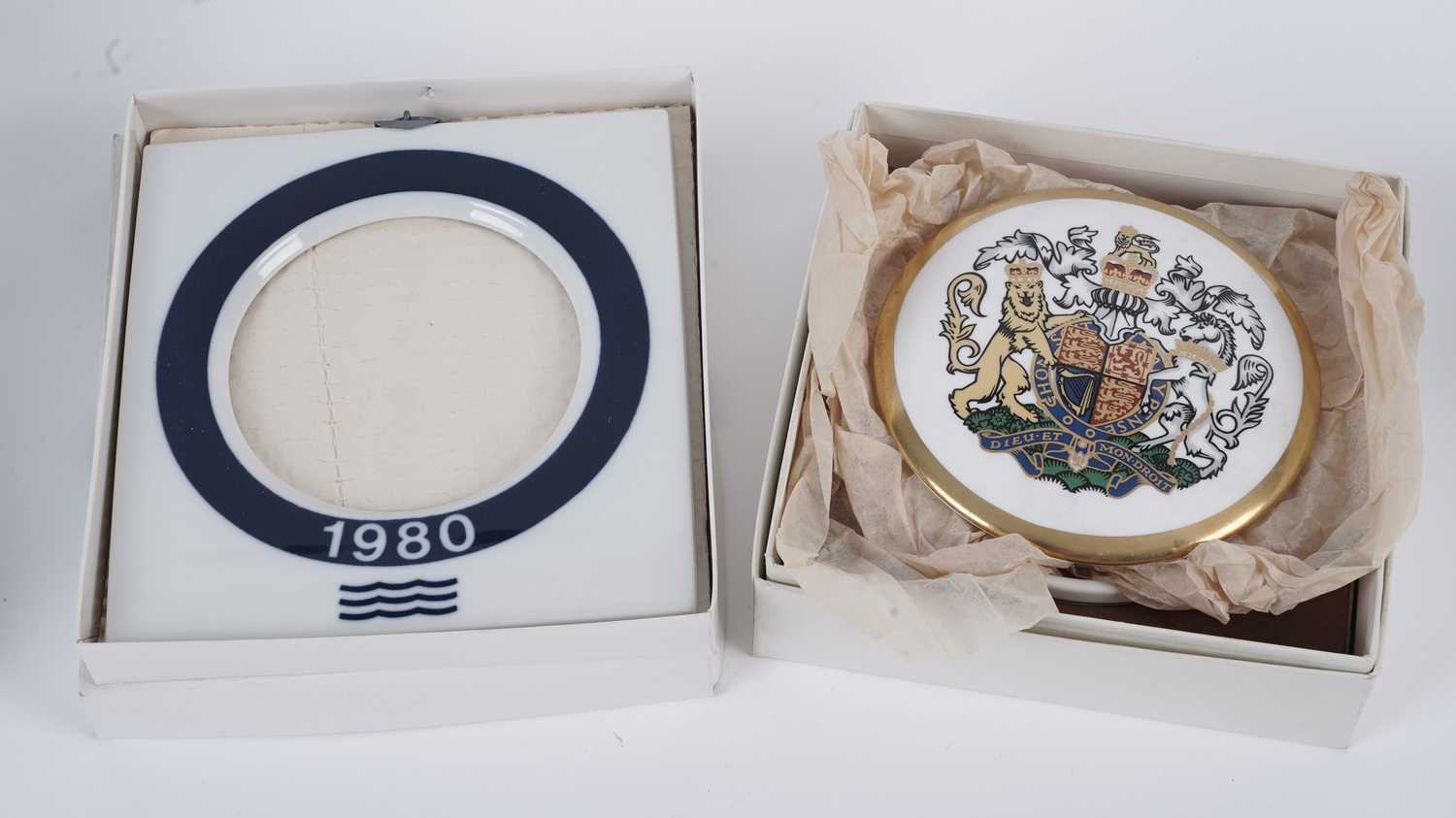 A collection of Royal Copenhagen and other decorative ceramic plates and wall plaques - Image 2 of 4