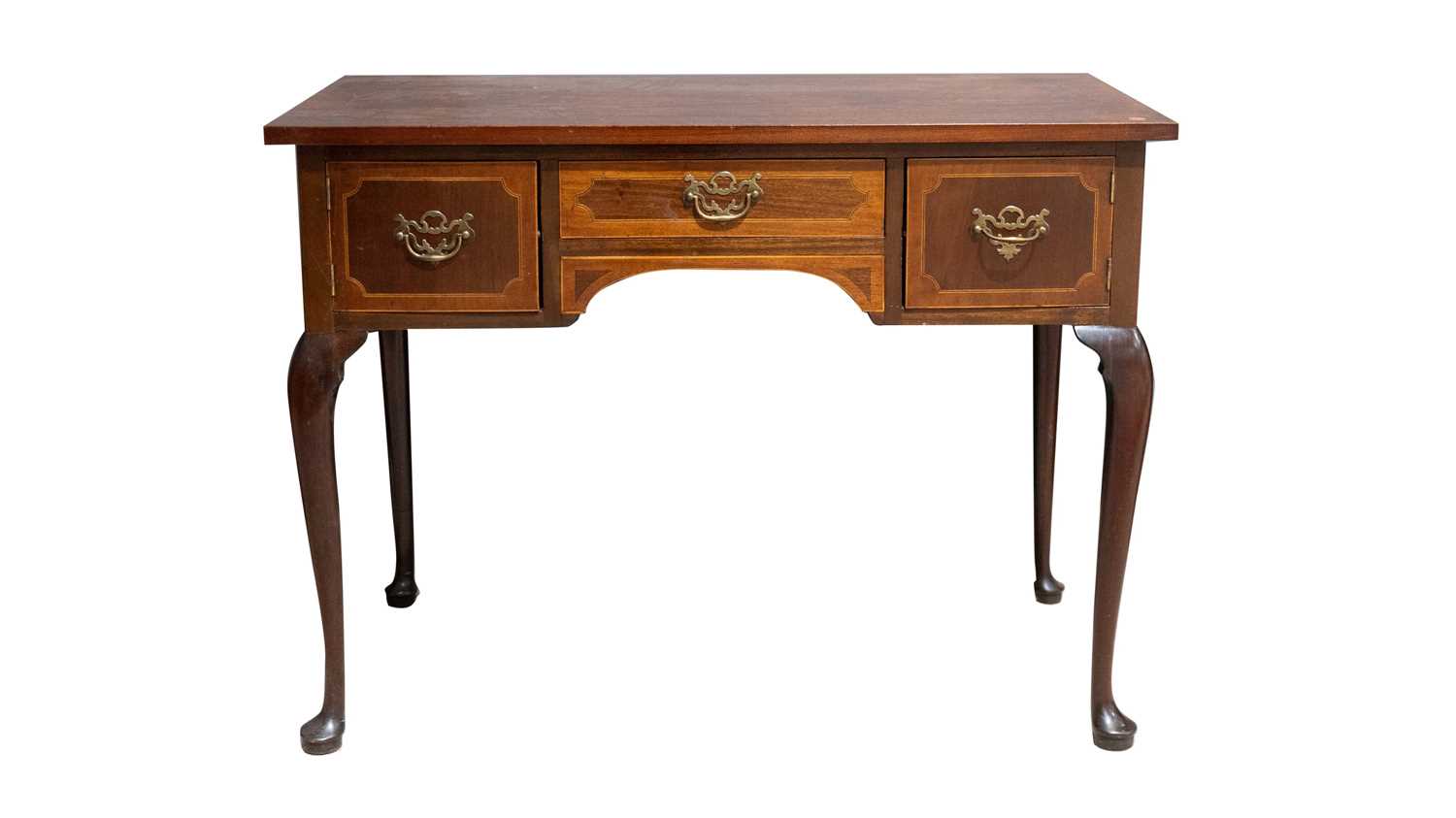 A 19th Century mahogany side table/cottage sideboard - Image 2 of 4