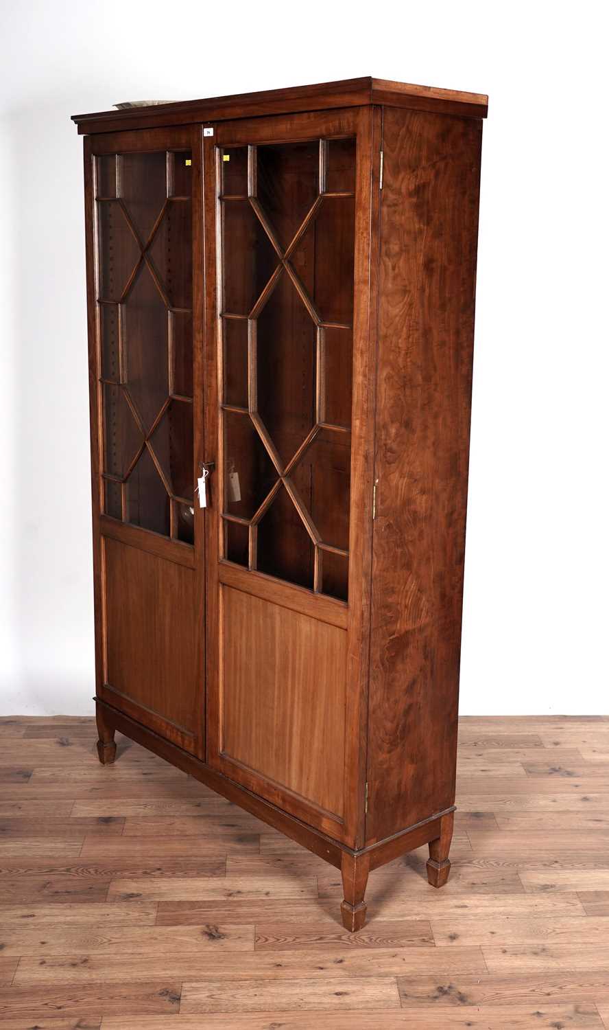 An early 20th Century mahogany bookcase - Image 4 of 7