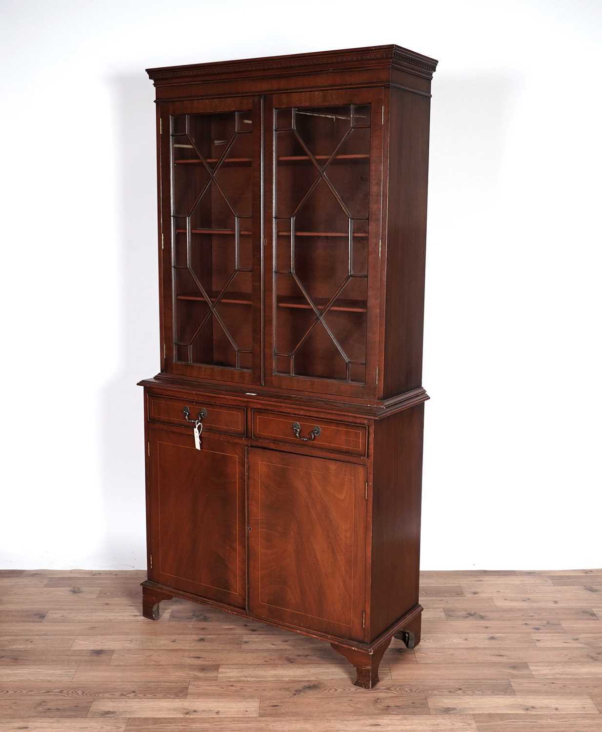 An early 20th Century mahogany bookcase - Image 5 of 7