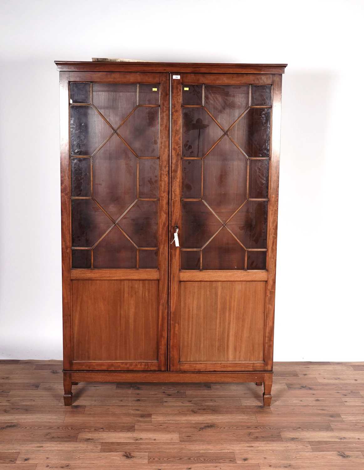 An early 20th Century mahogany bookcase - Image 2 of 7