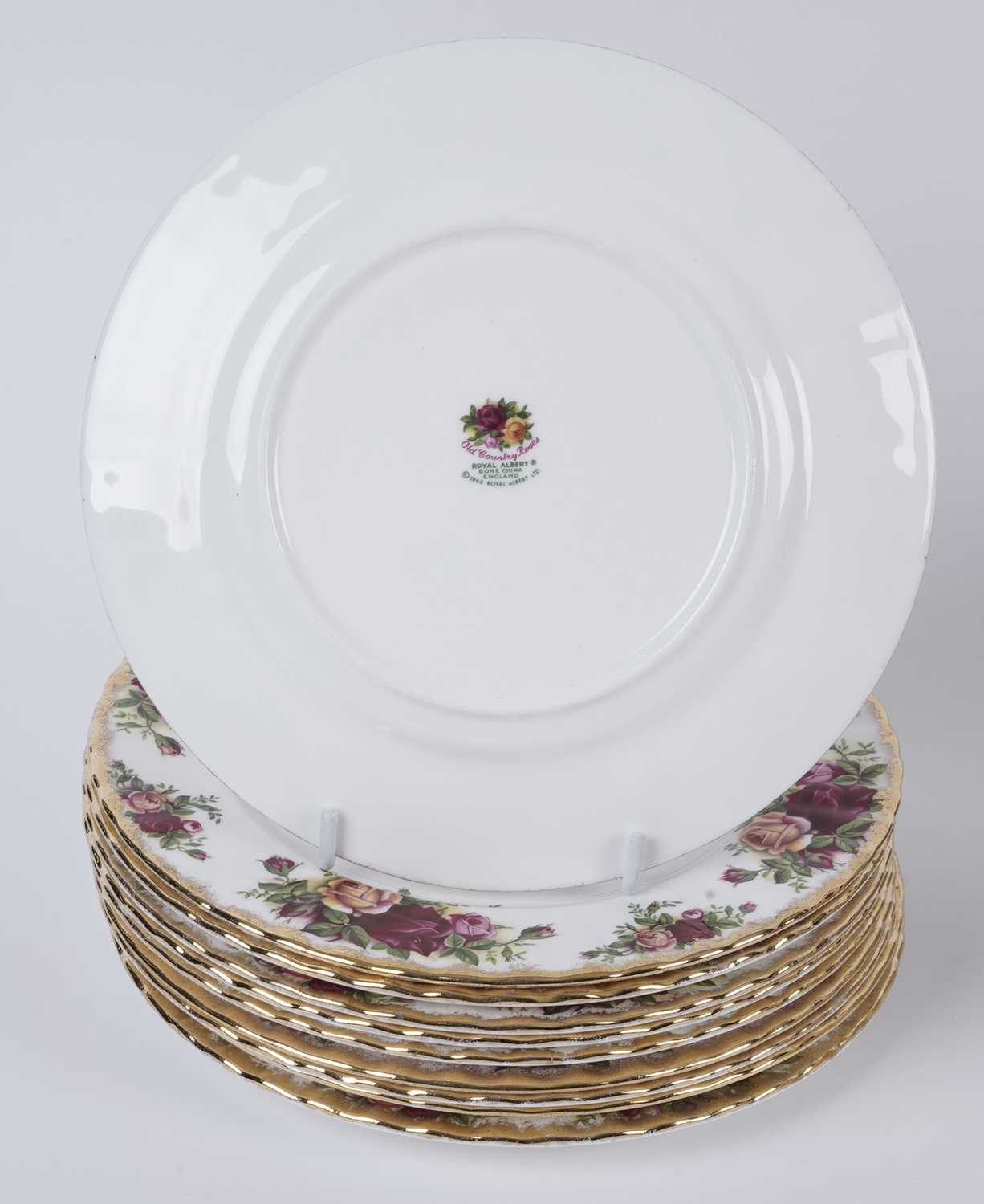 A Royal Albert ‘Old Country Roses’ part tea and dinner service - Image 3 of 7