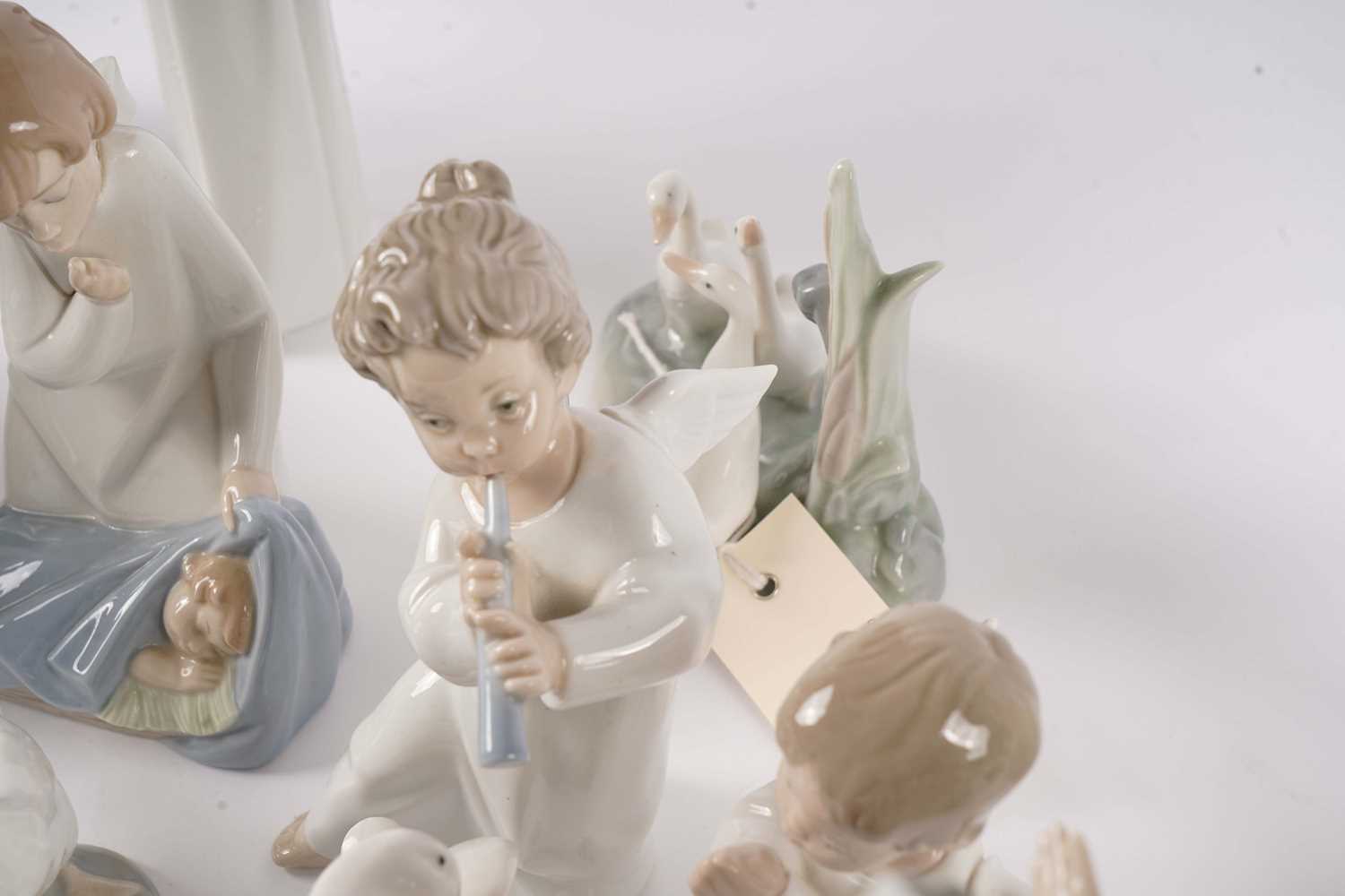 A collection Lladro and Nao figures - Image 5 of 6