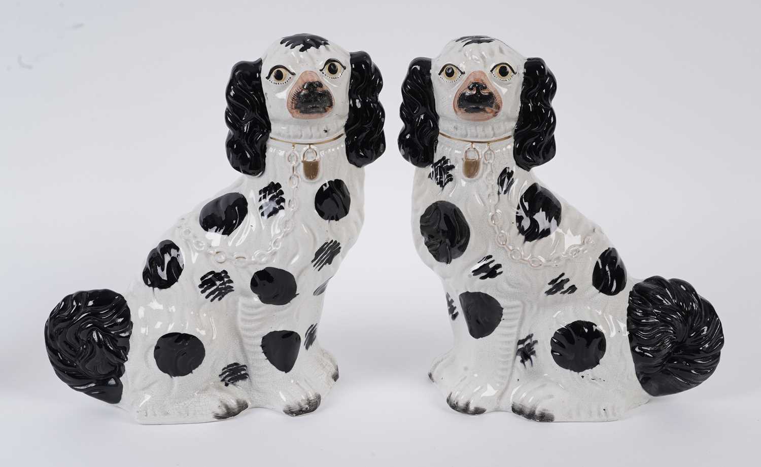 A pair of late 19th Century Staffordshire hearth/wally dogs - Image 2 of 8