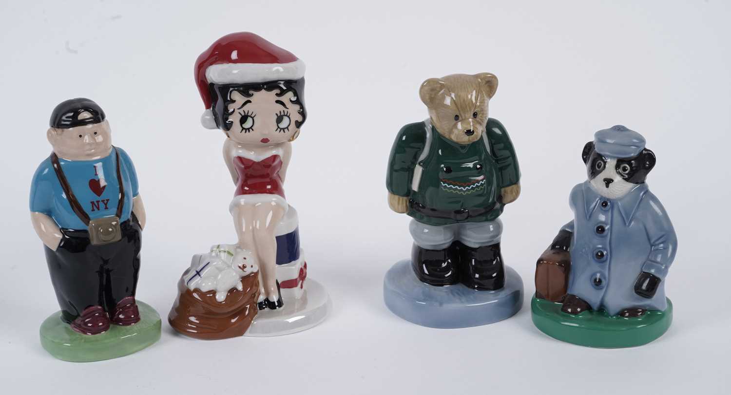 A collection of Wade ceramic figures - Image 13 of 13